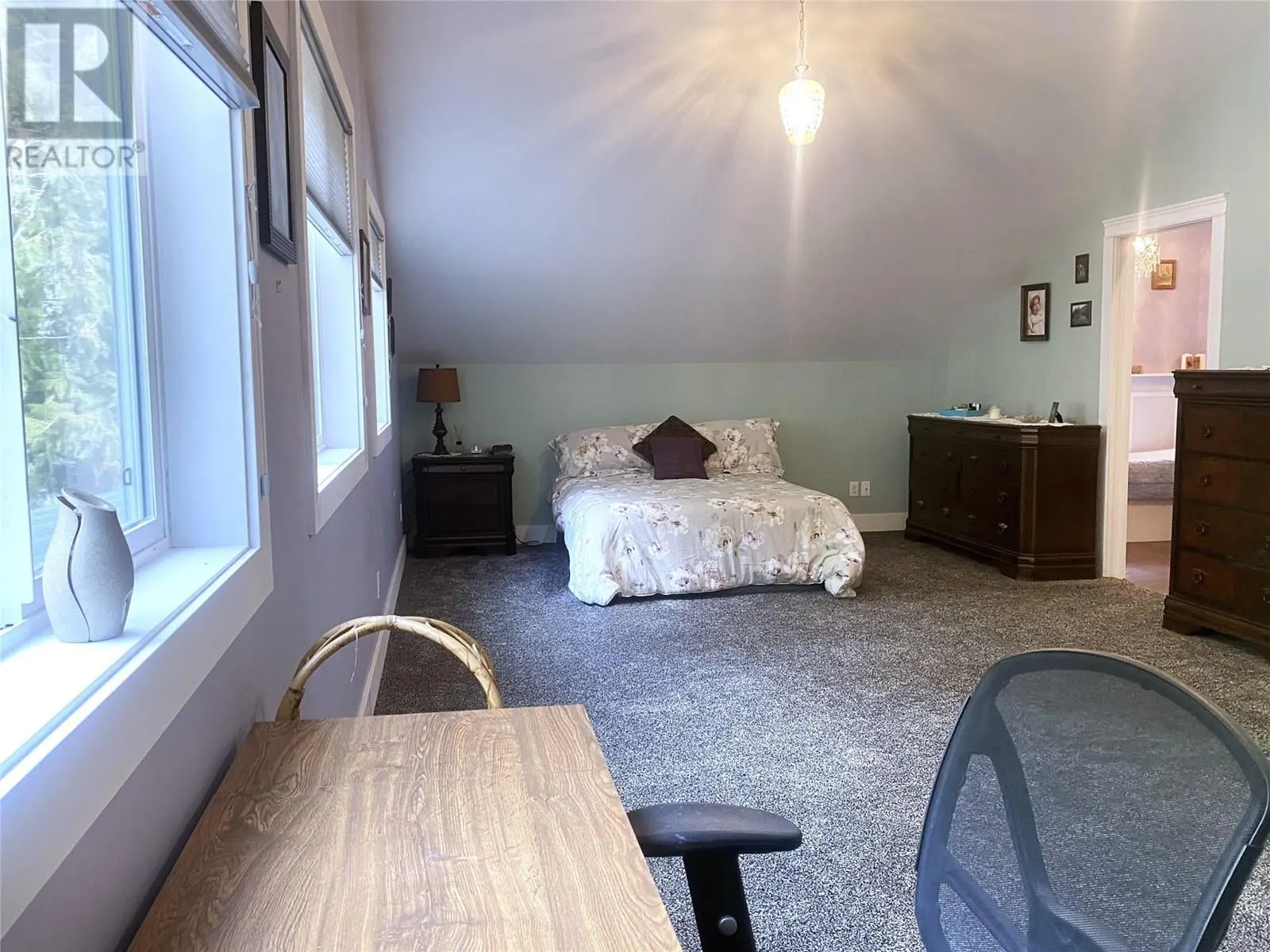 7463 Black Road SE
