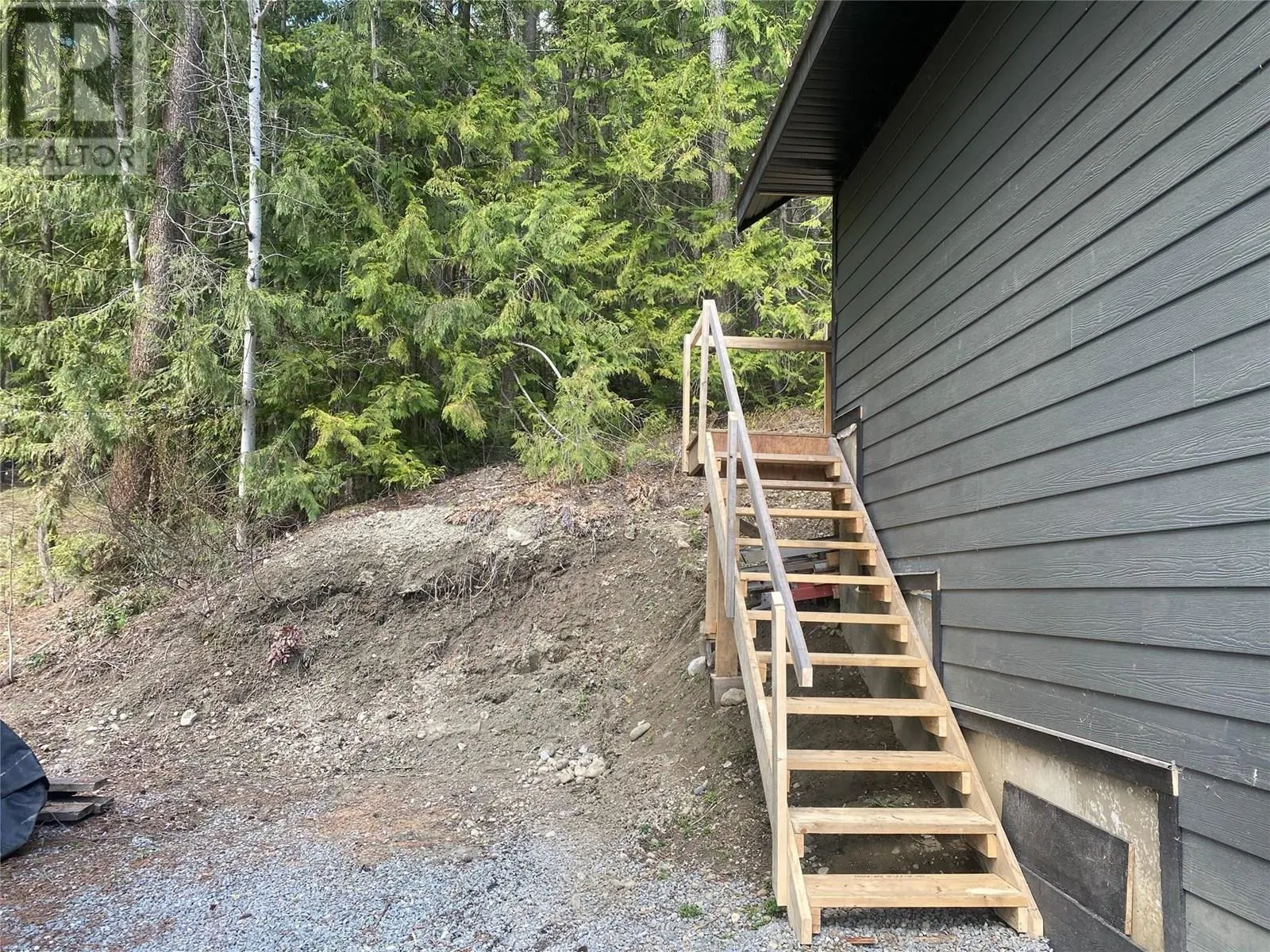 7463 Black Road SE