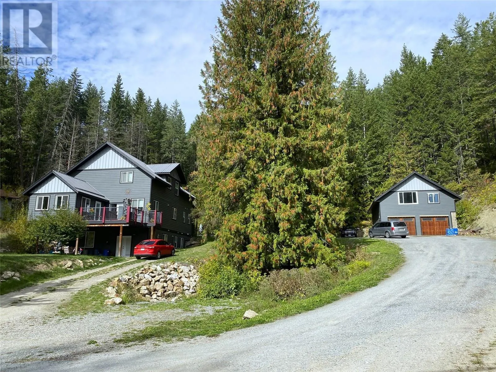 7463 Black Road SE