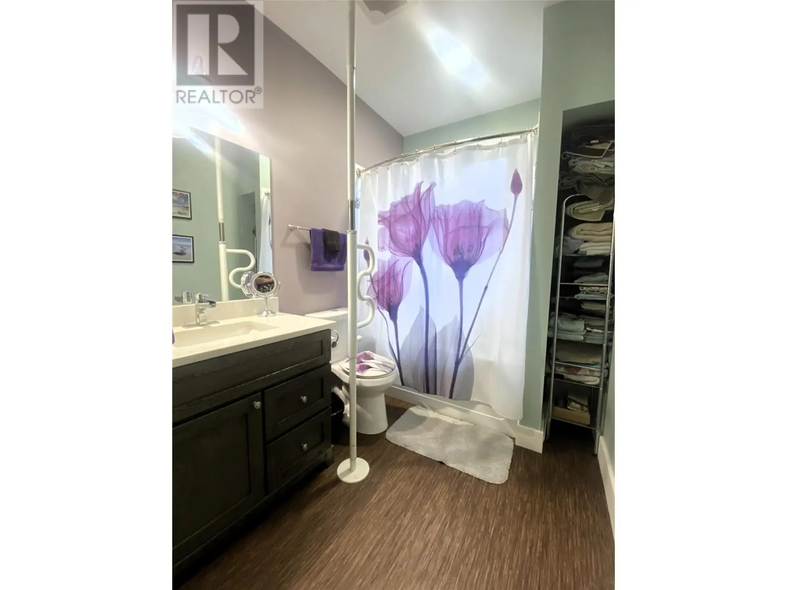 7463 Black Road SE