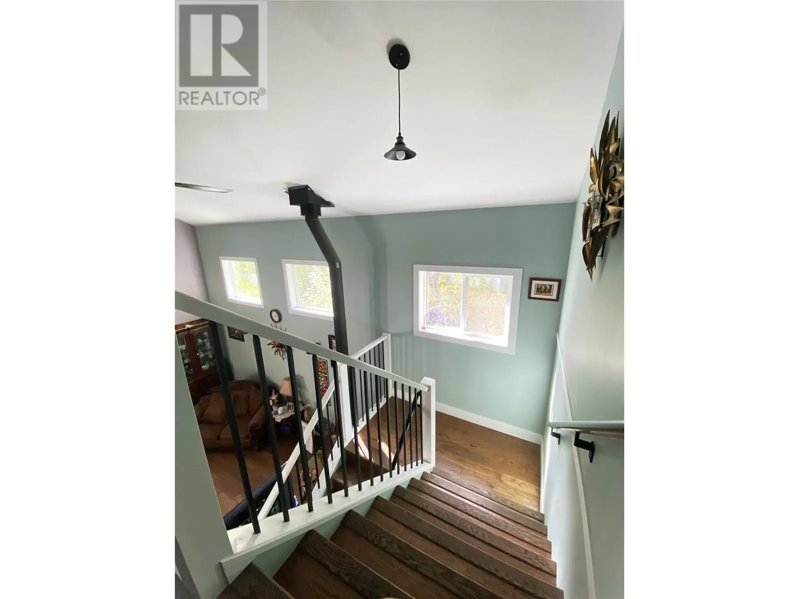 7463 Black Road SE
