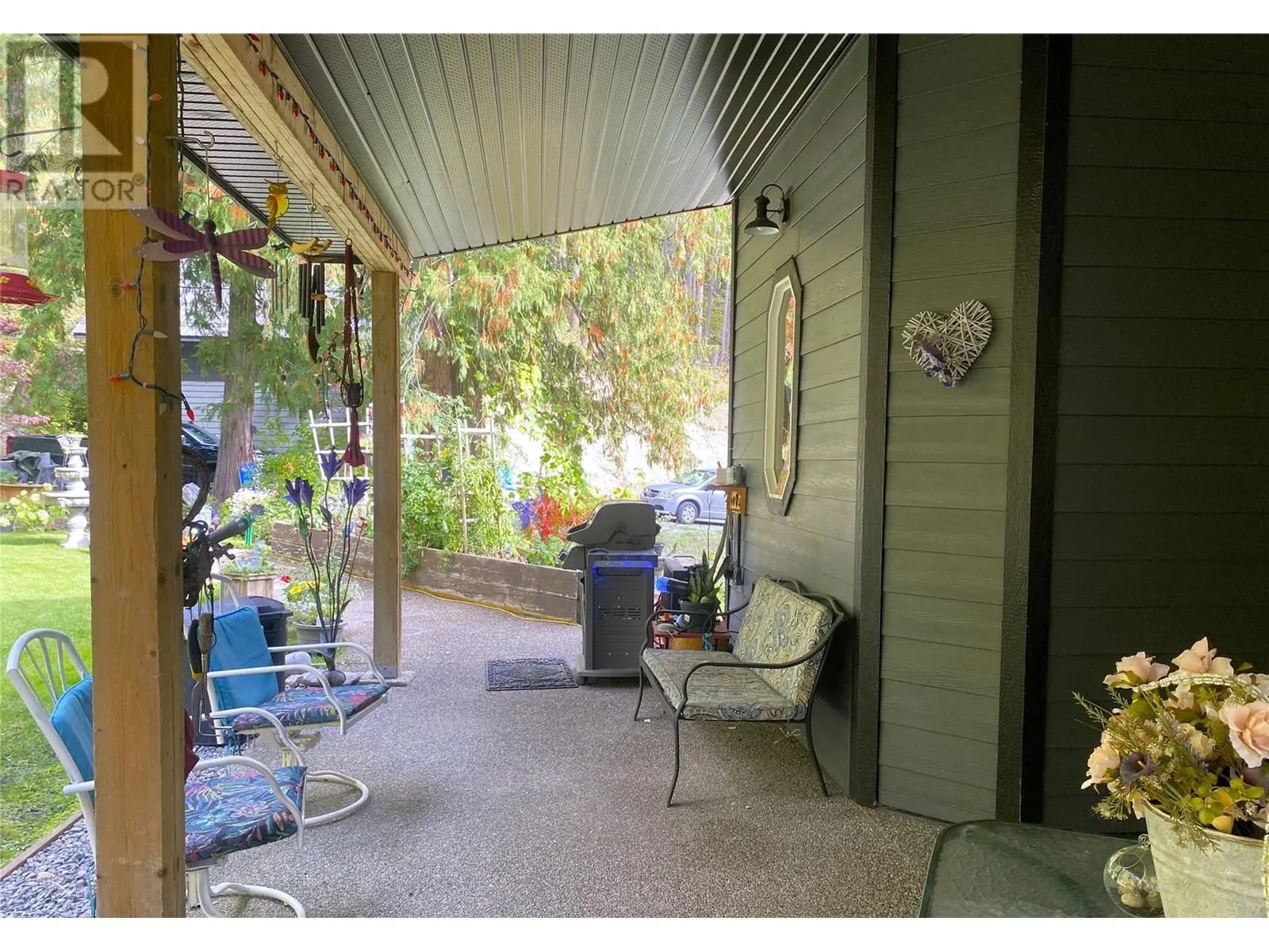 7463 Black Road SE