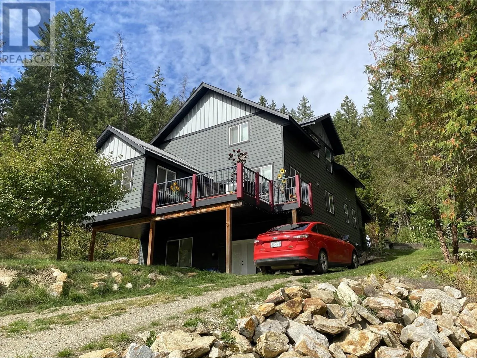 7463 Black Road SE