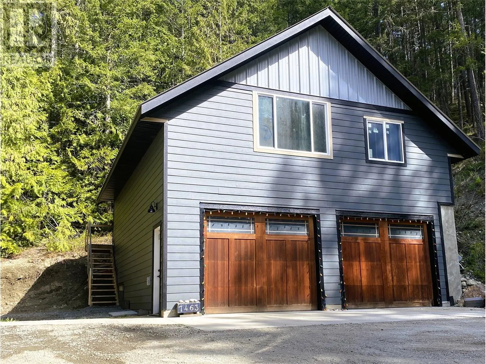 7463 Black Road SE