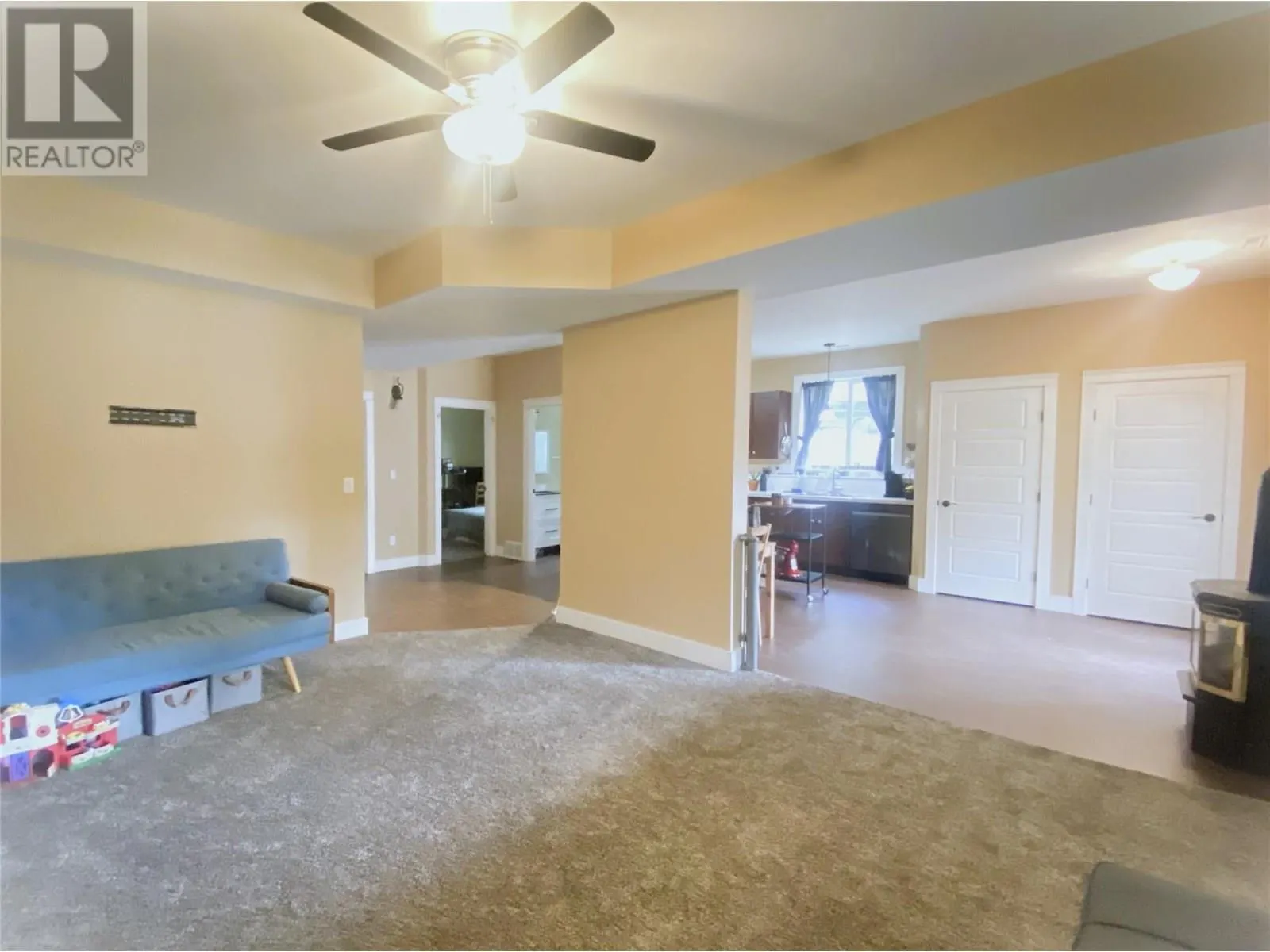 7463 Black Road SE