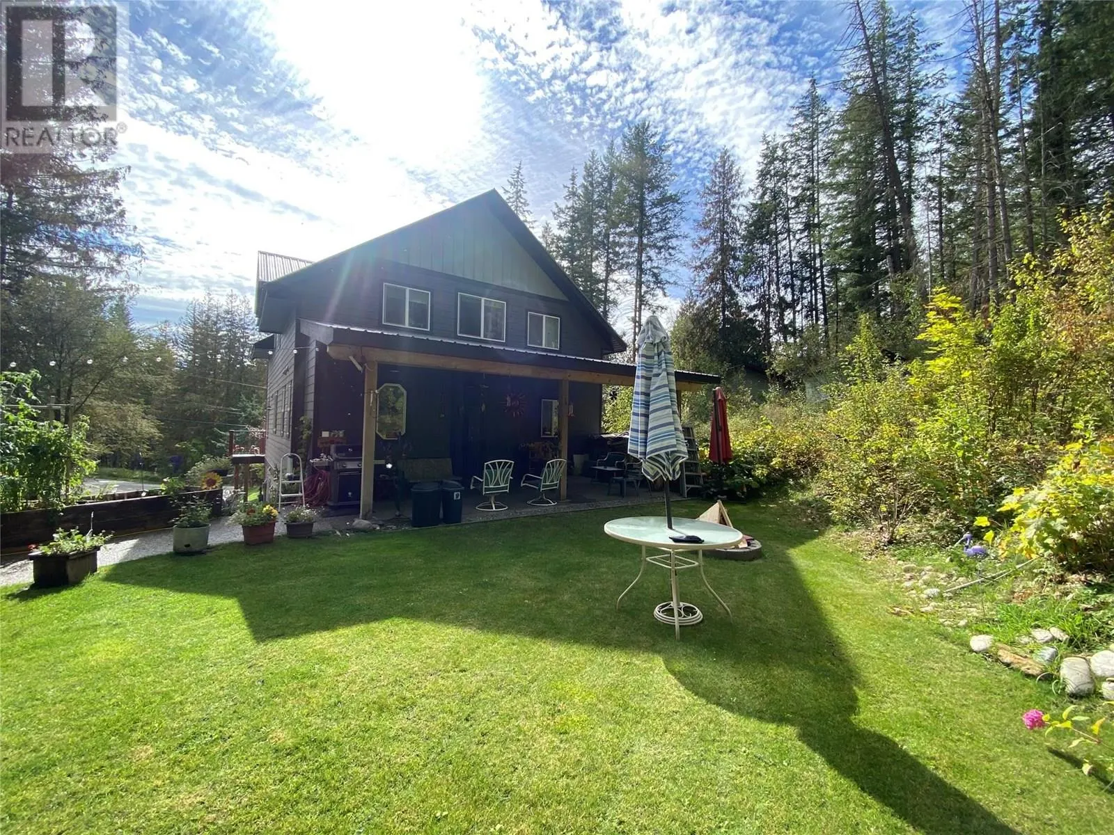 7463 Black Road SE