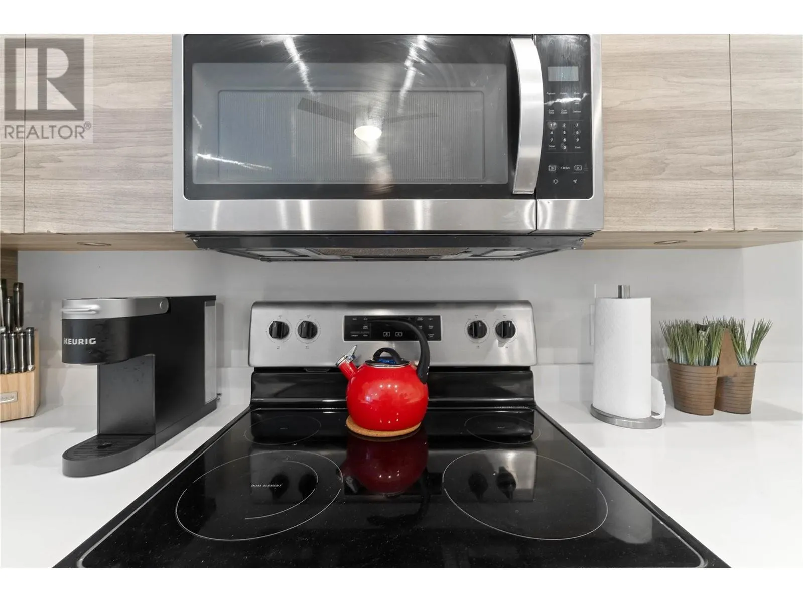 2555 Lakeshore Road Unit# 106