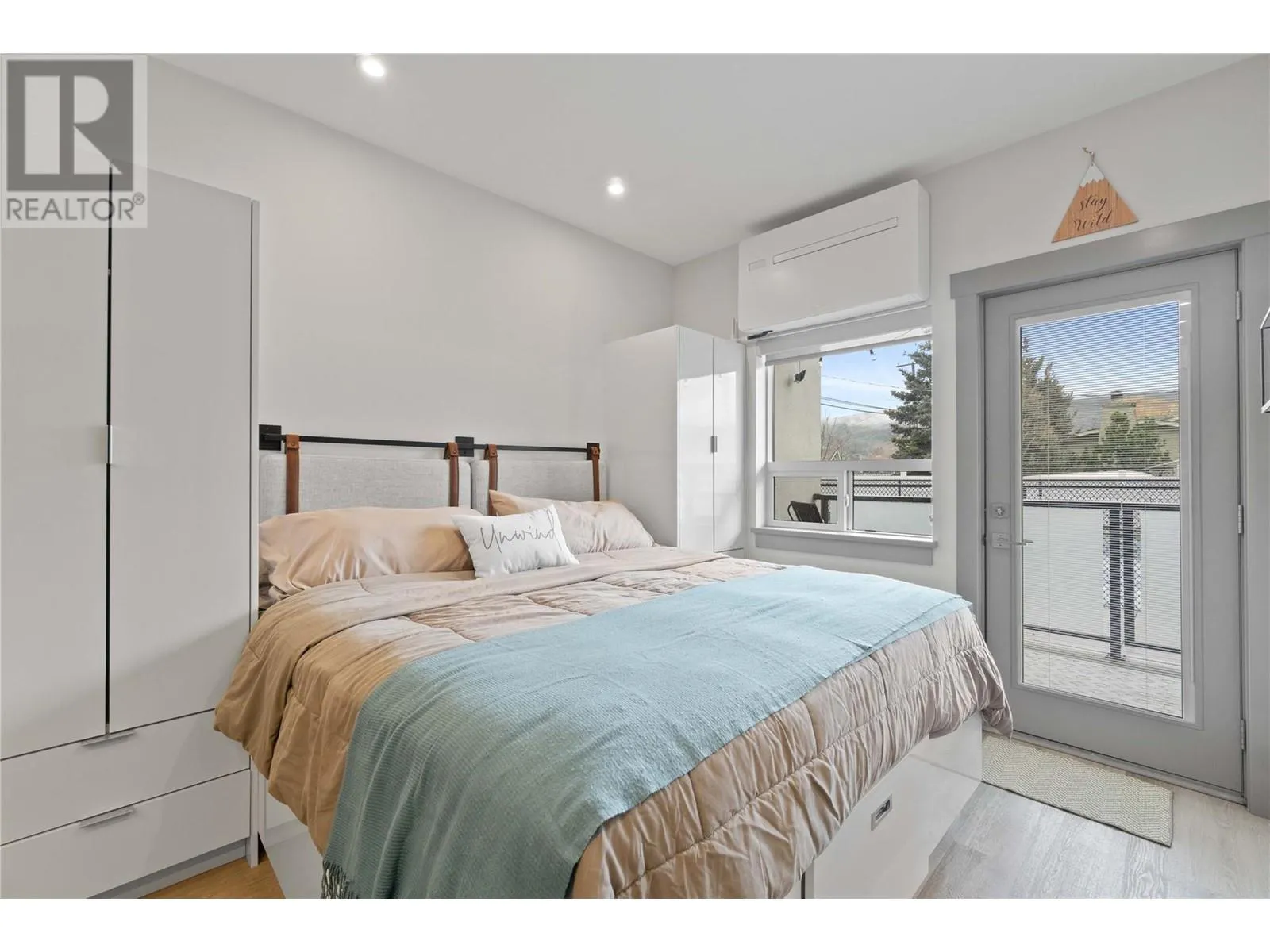 2555 Lakeshore Road Unit# 106