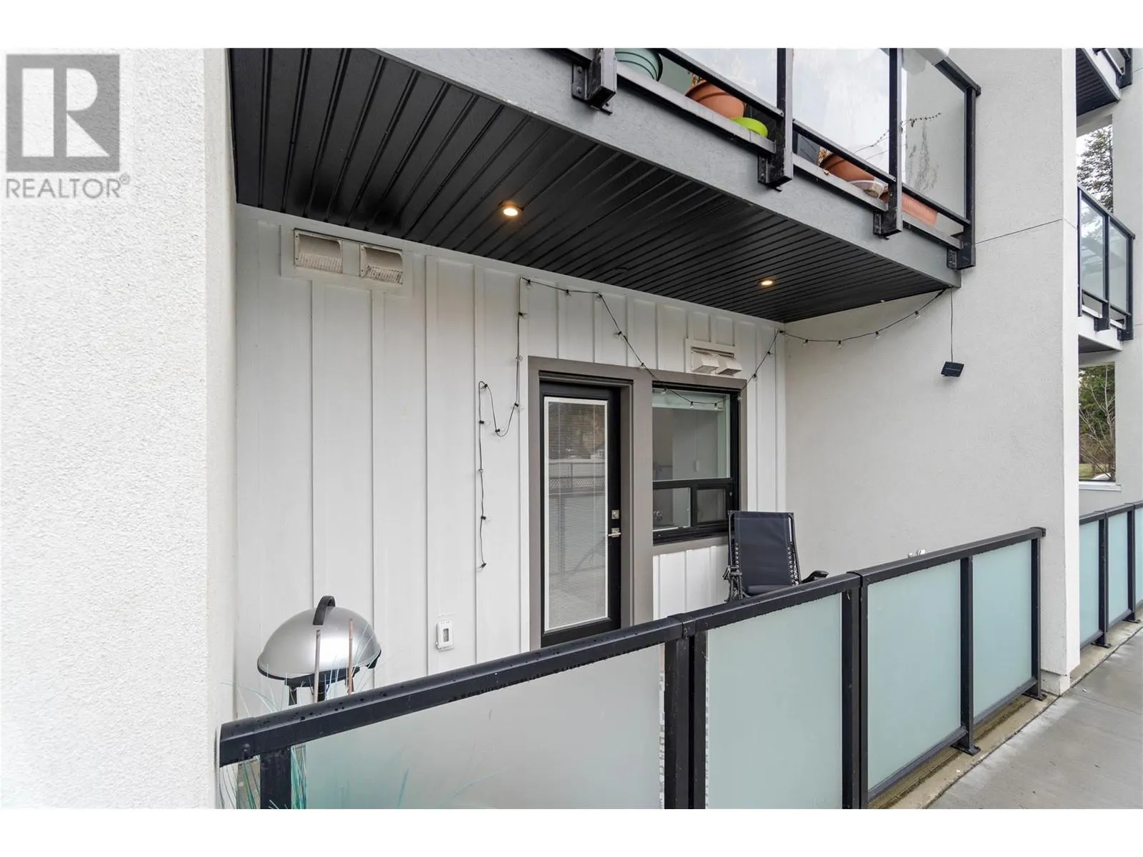 2555 Lakeshore Road Unit# 106