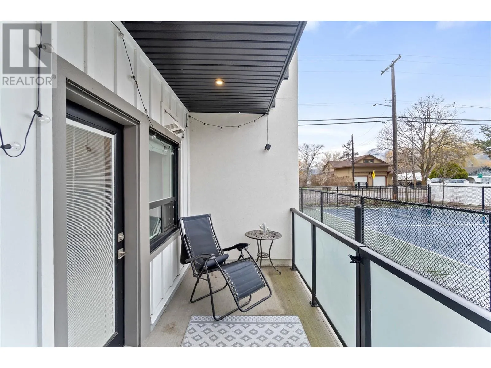 2555 Lakeshore Road Unit# 106