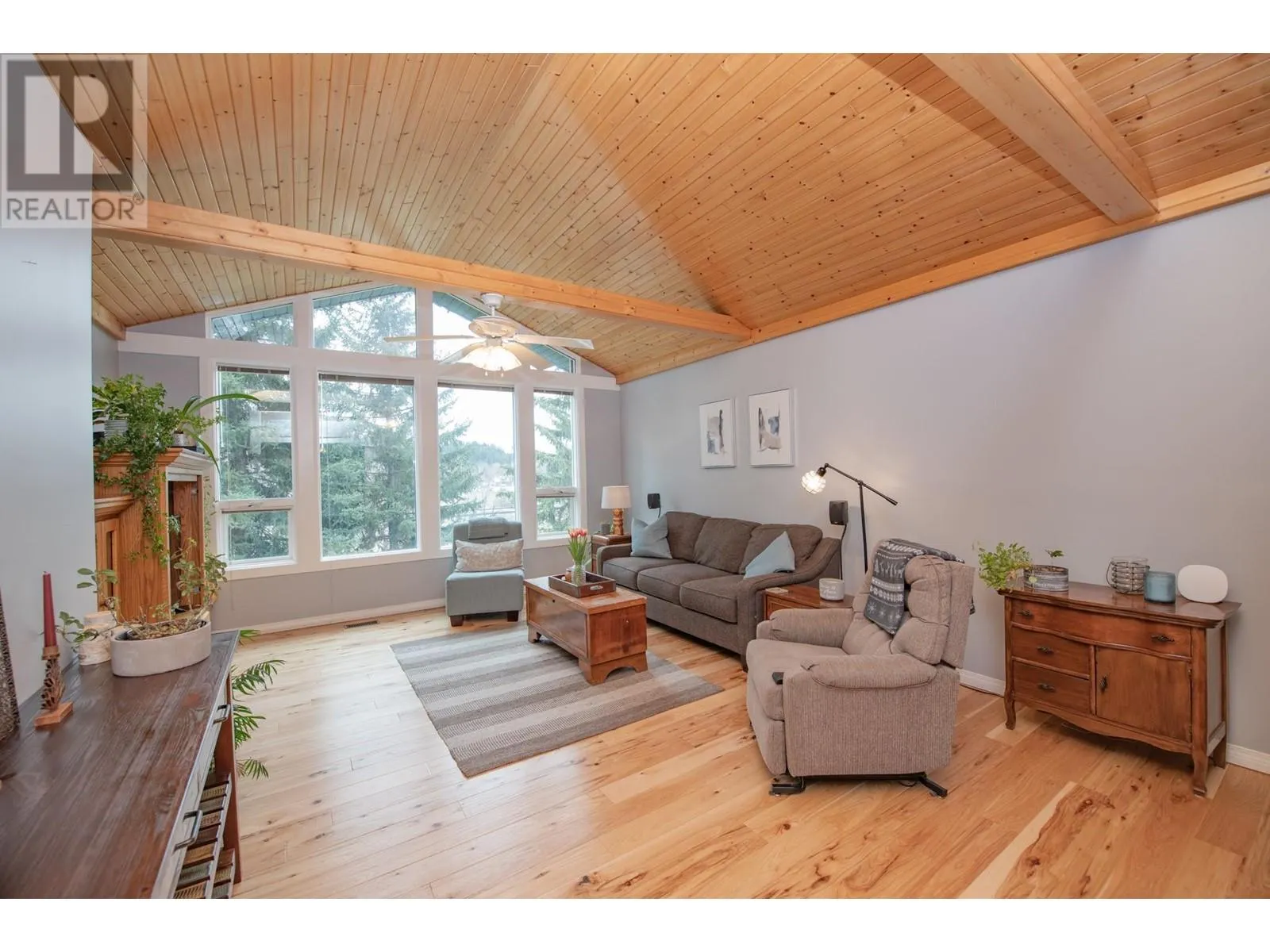 2506 Shuswap Avenue