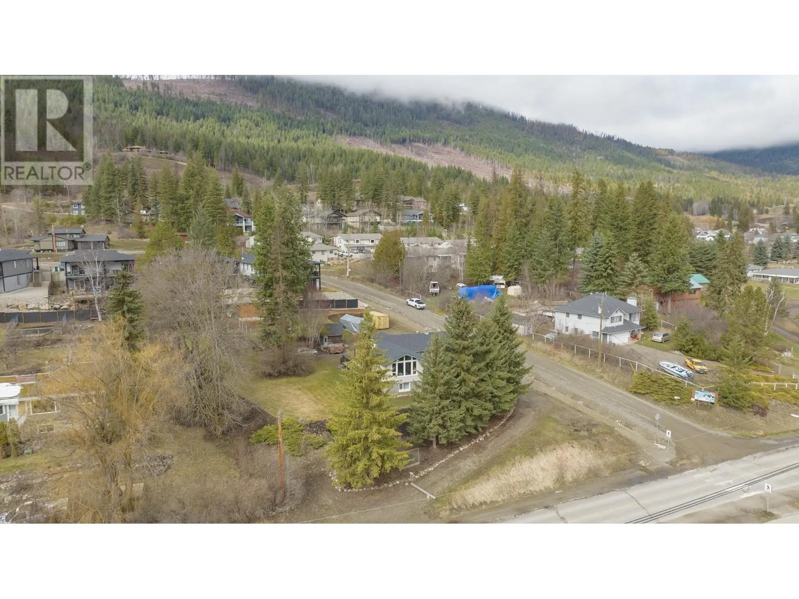 2506 Shuswap Avenue