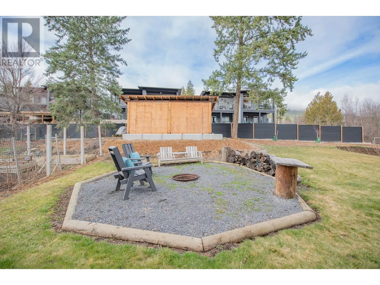 2506 Shuswap Avenue