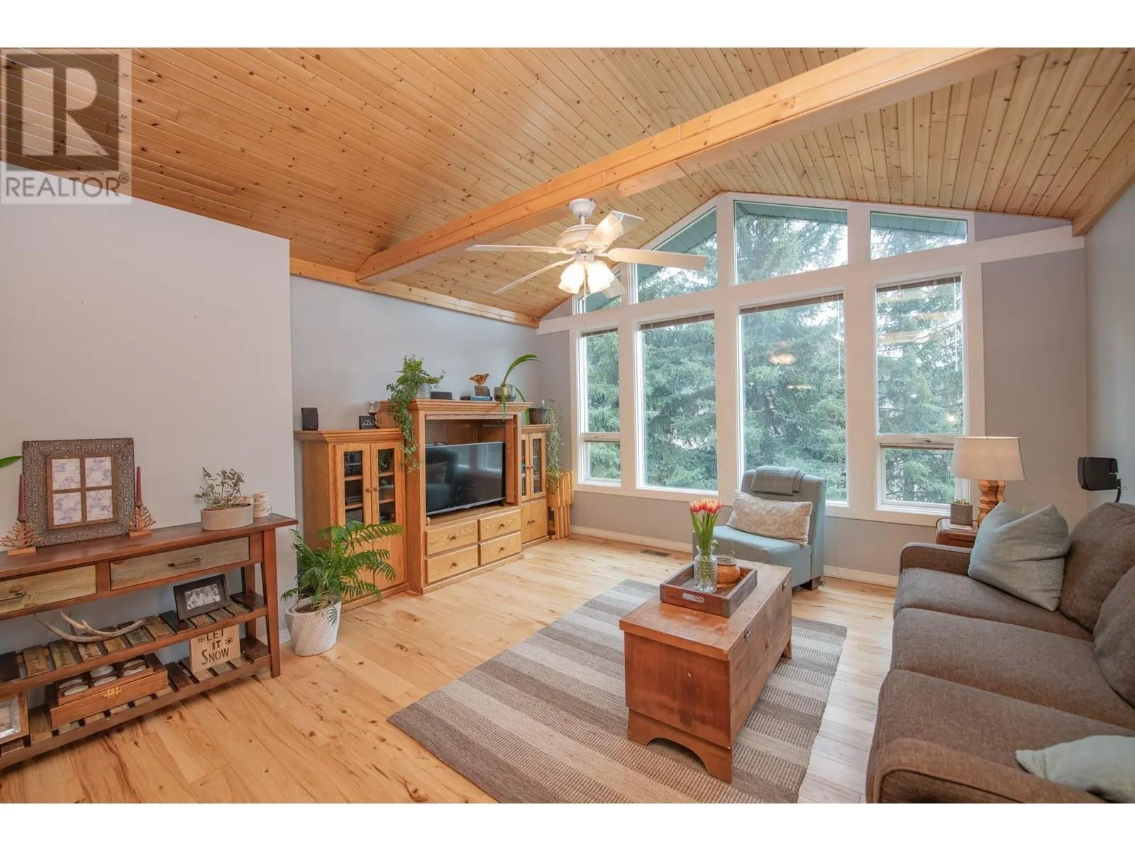 2506 Shuswap Avenue
