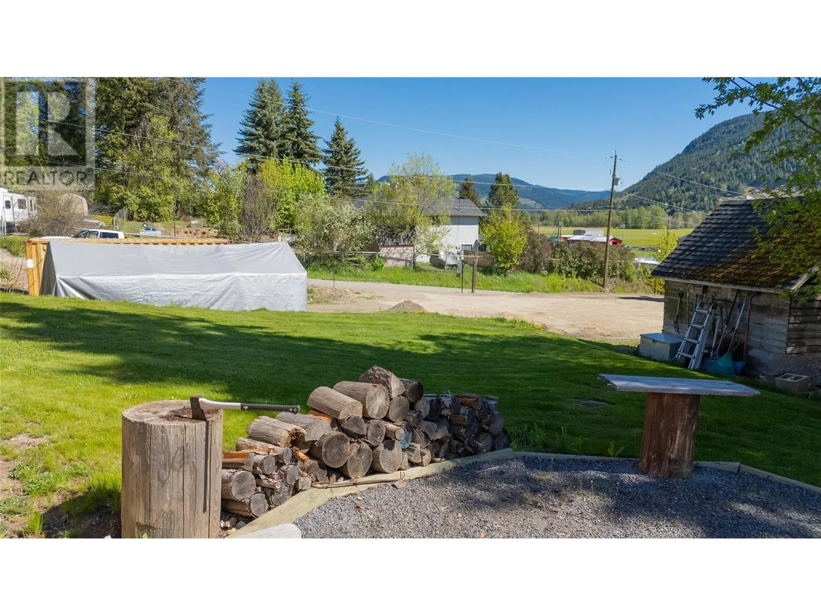 2506 Shuswap Avenue