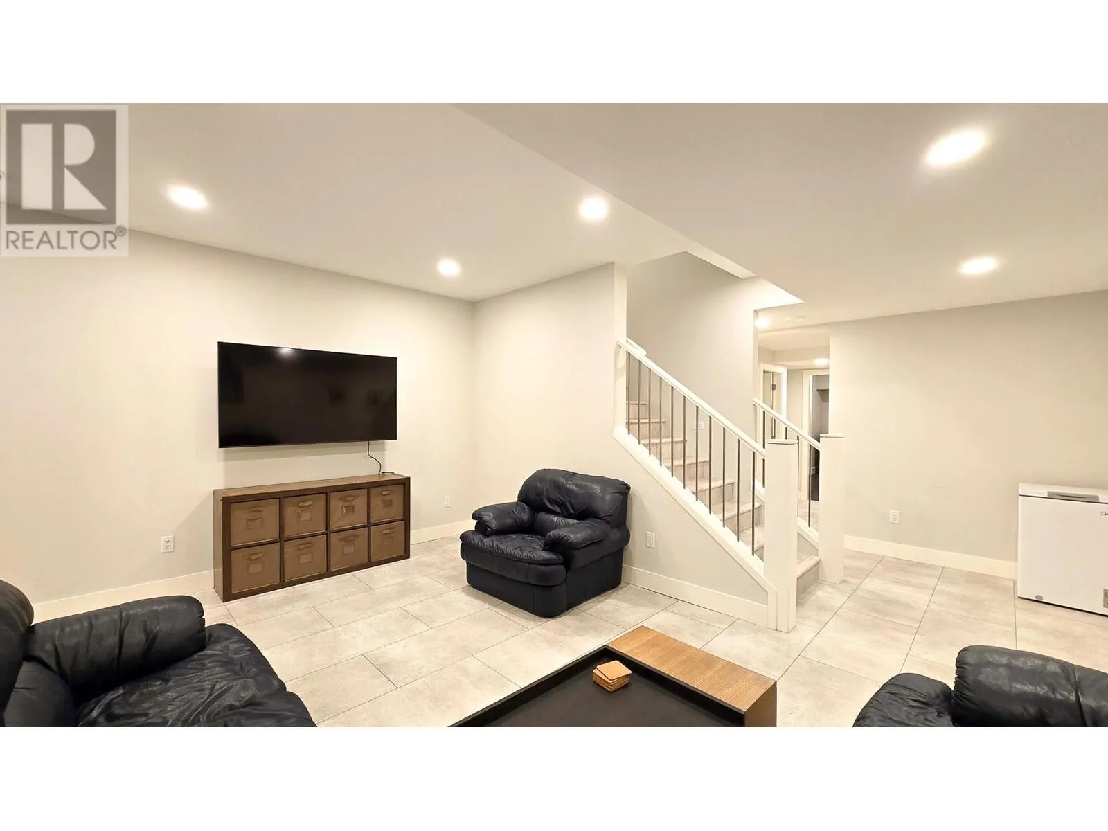 7373 Brooks Lane Unit# 8