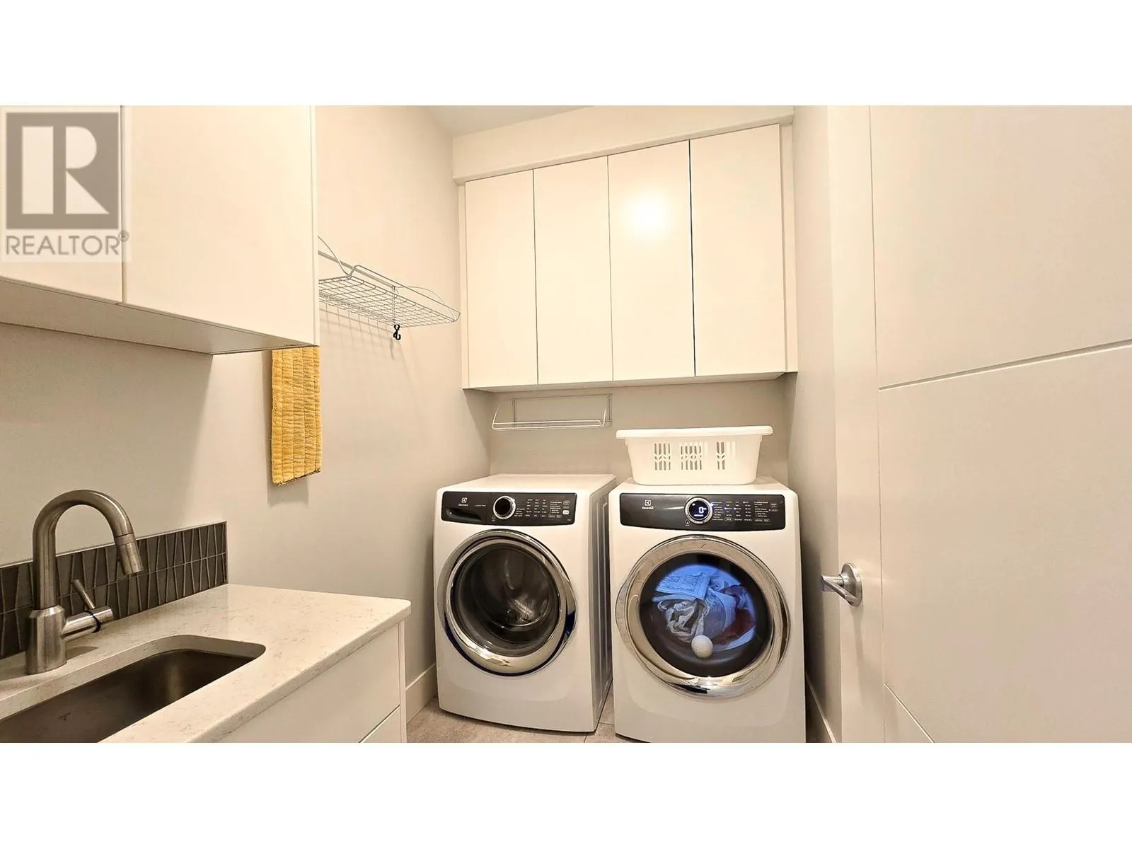 7373 Brooks Lane Unit# 8