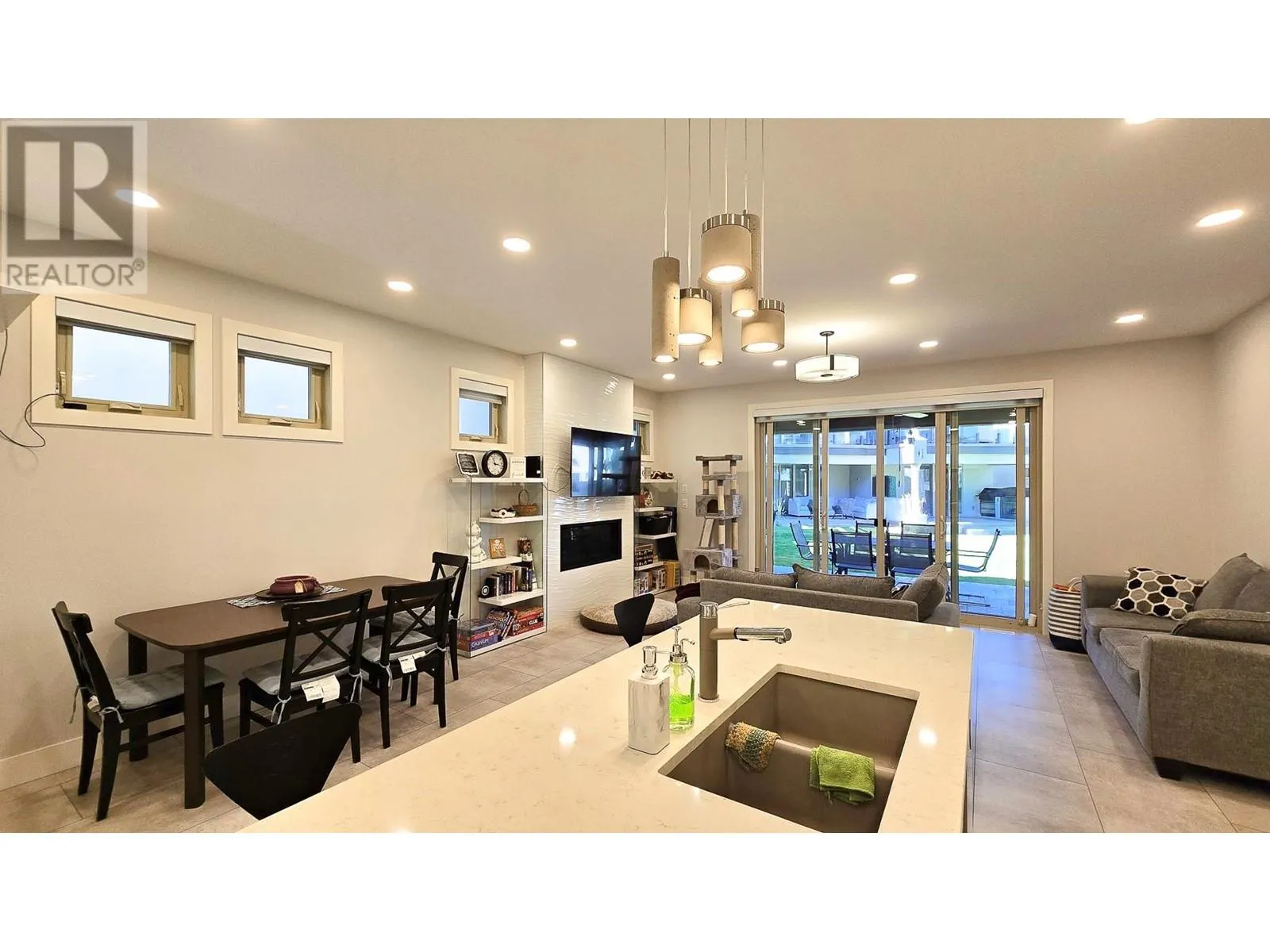 7373 Brooks Lane Unit# 8