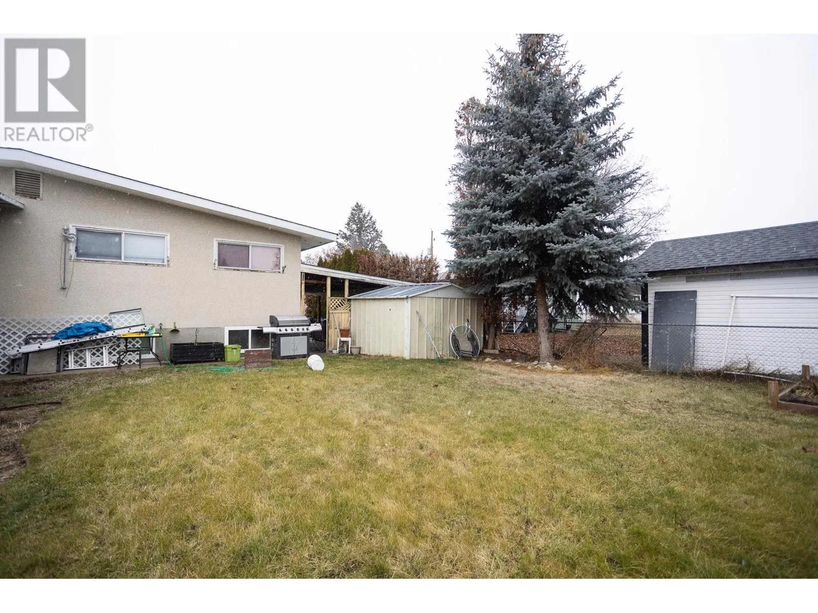 255 Holbrook Road W