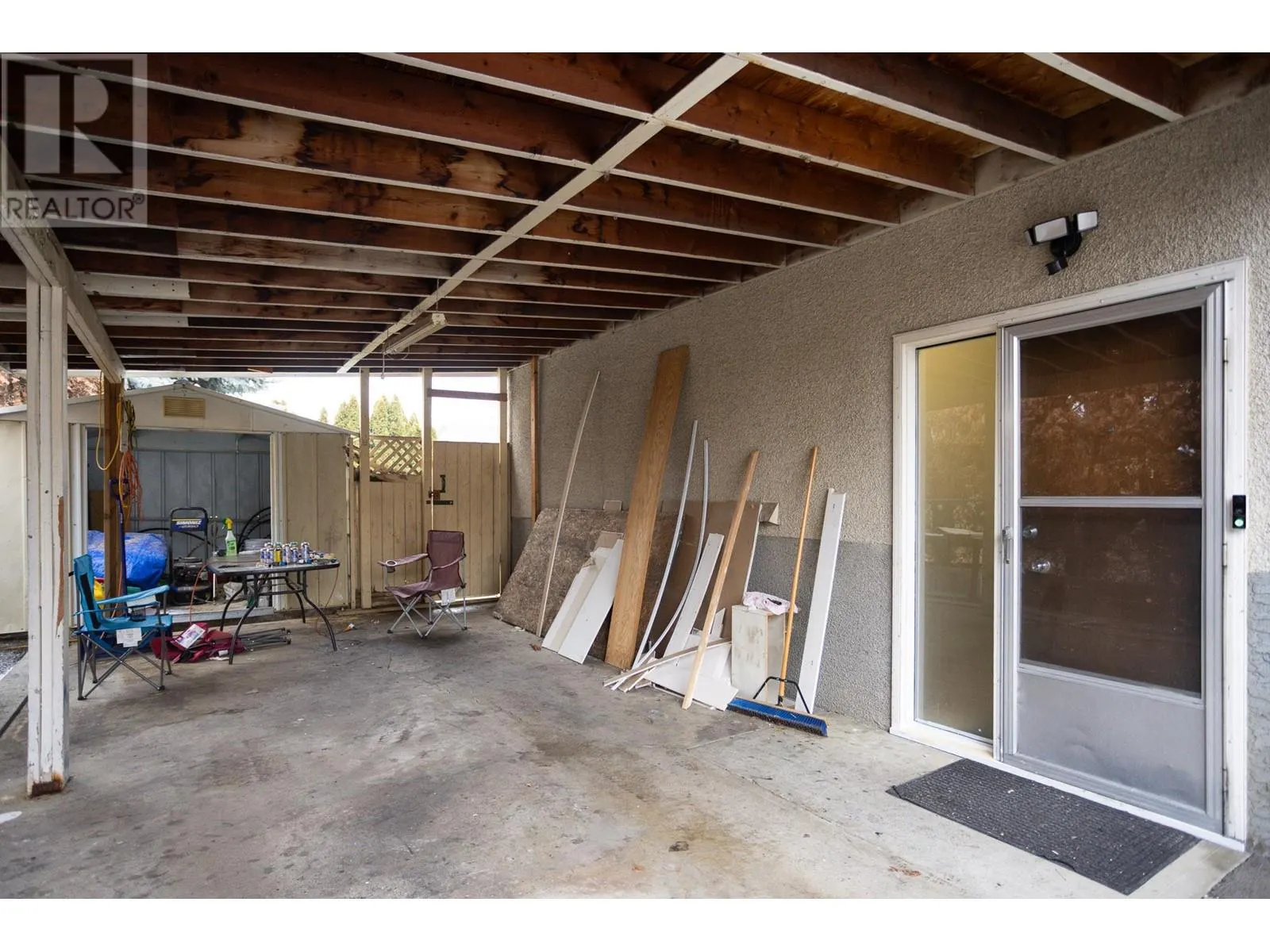 255 Holbrook Road W