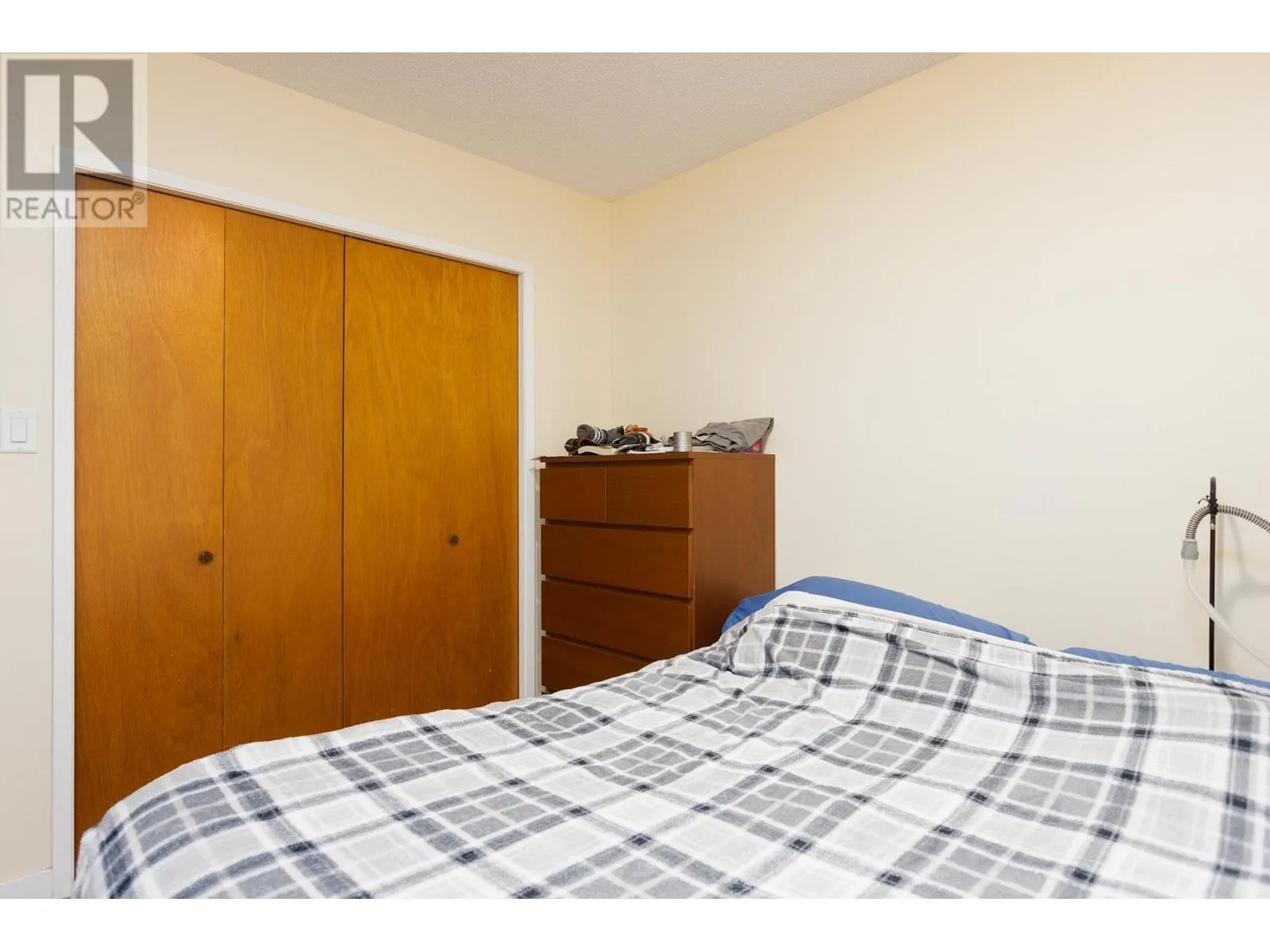 255 Holbrook Road W