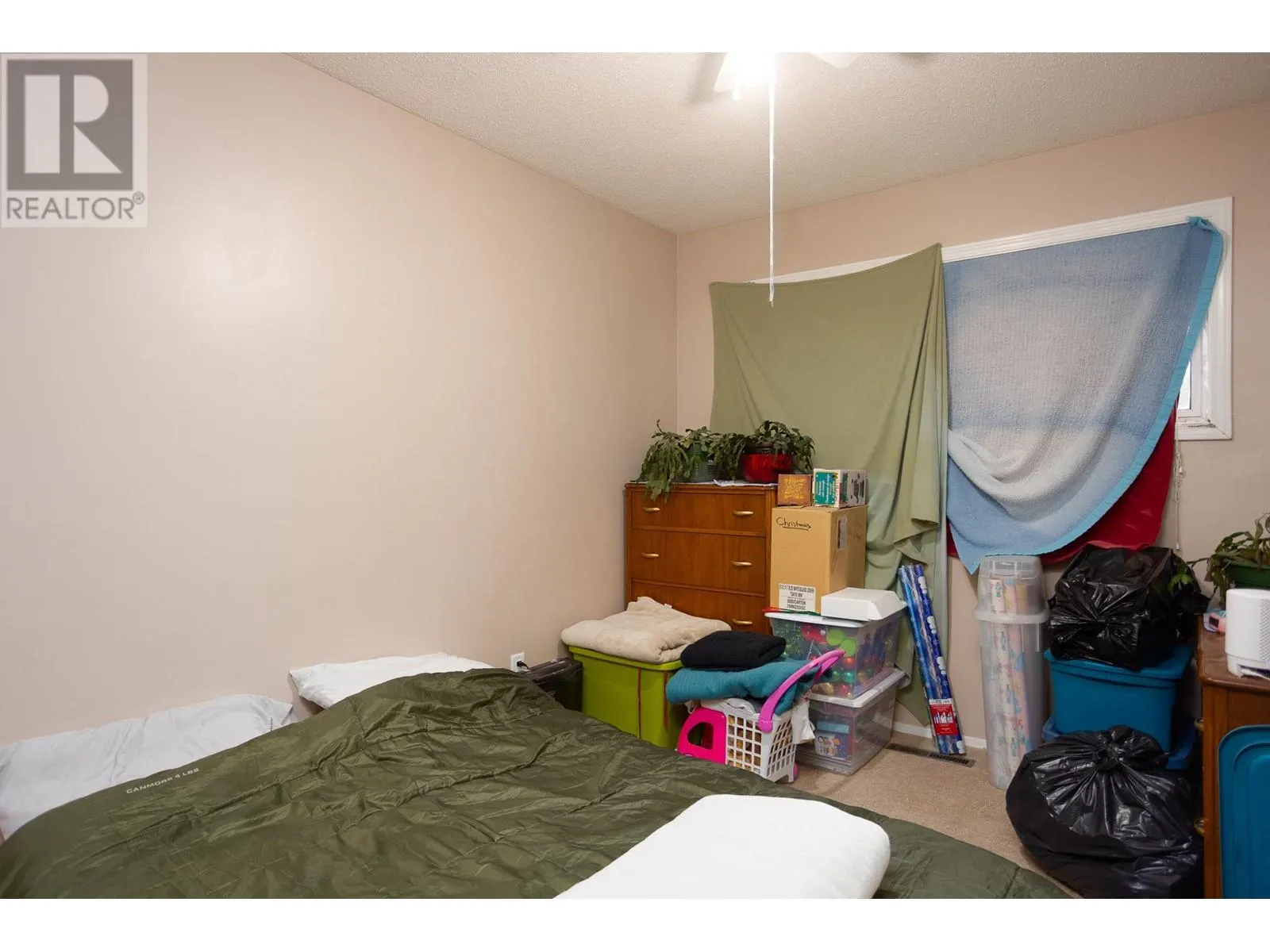 255 Holbrook Road W