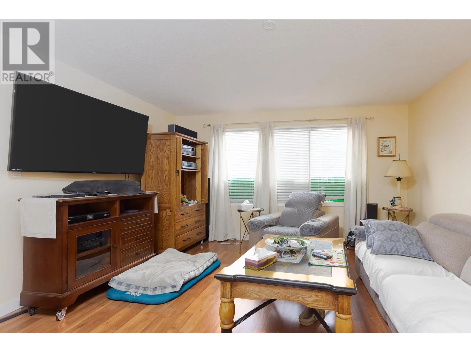 255 Holbrook Road W