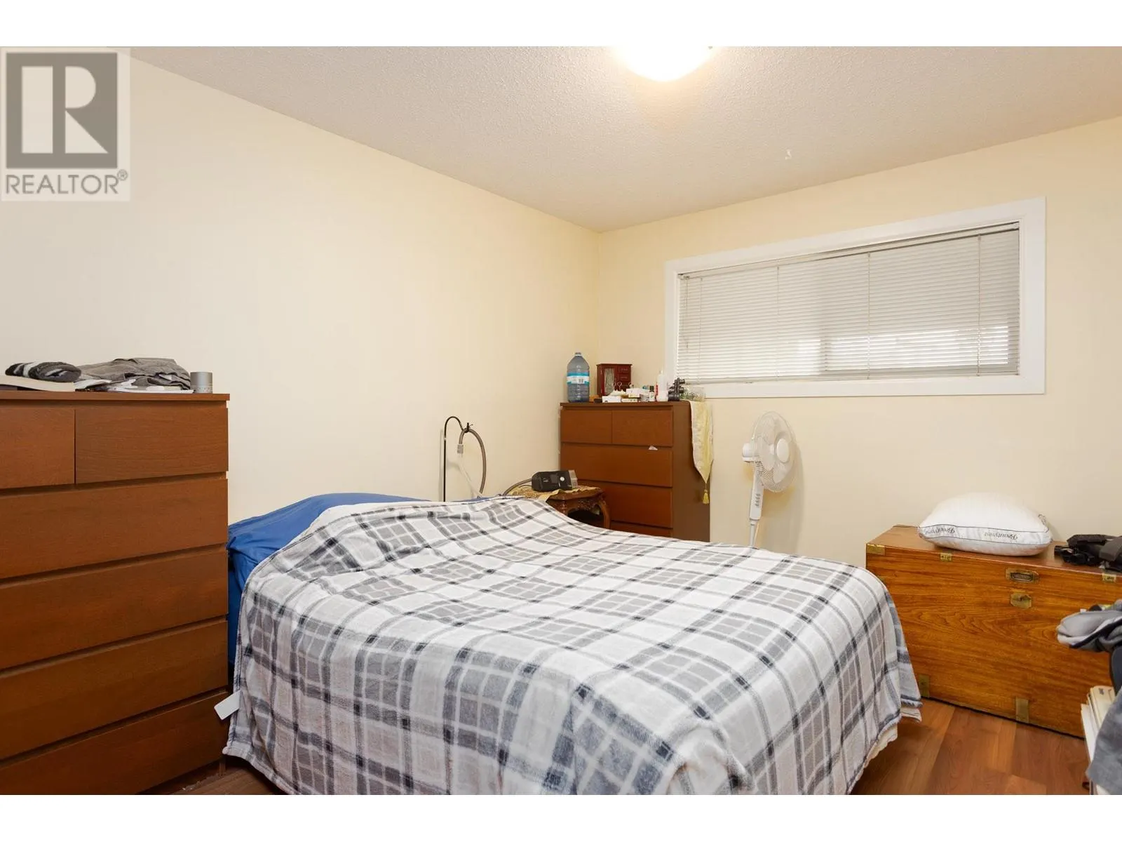 255 Holbrook Road W