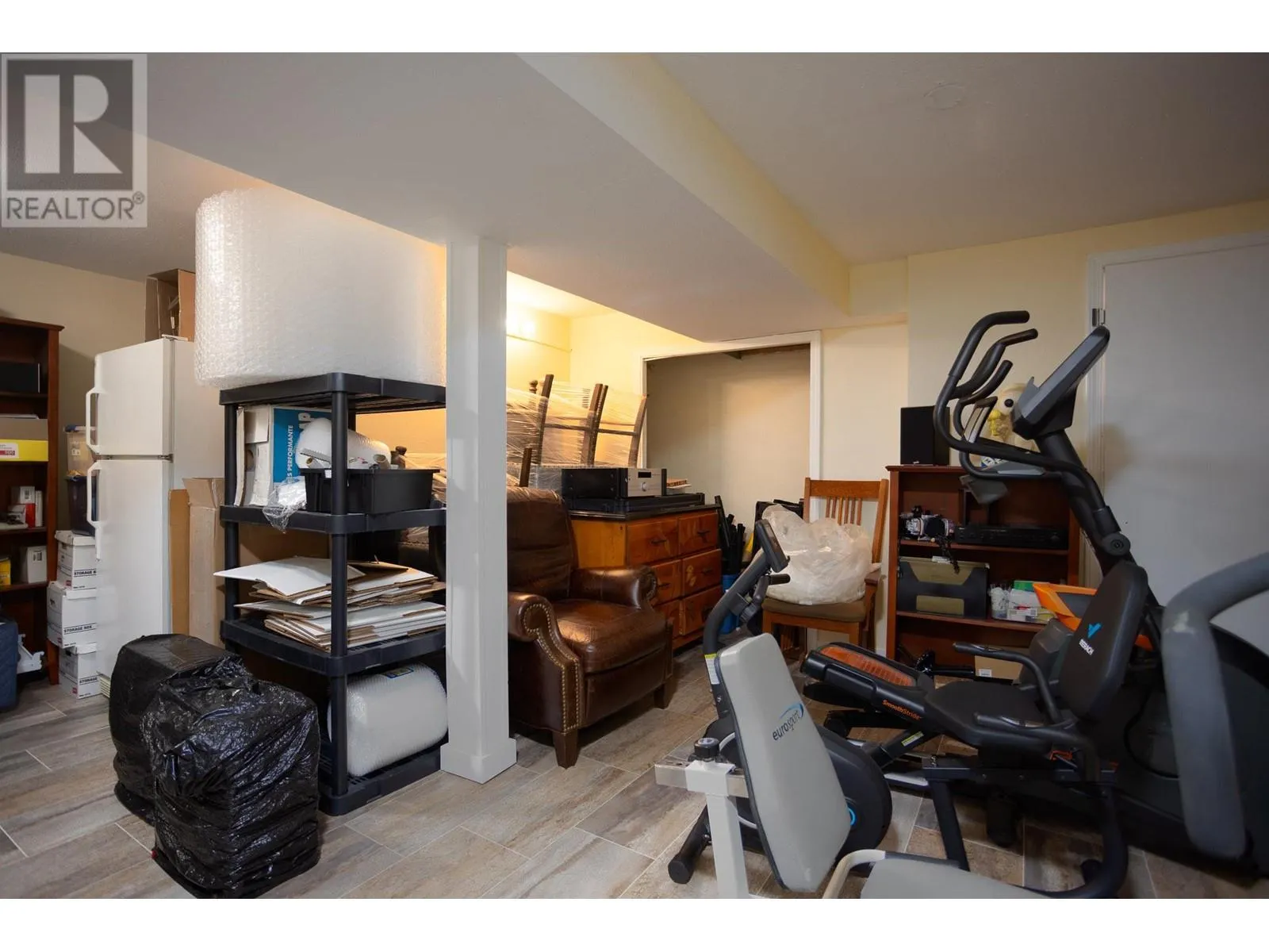 255 Holbrook Road W