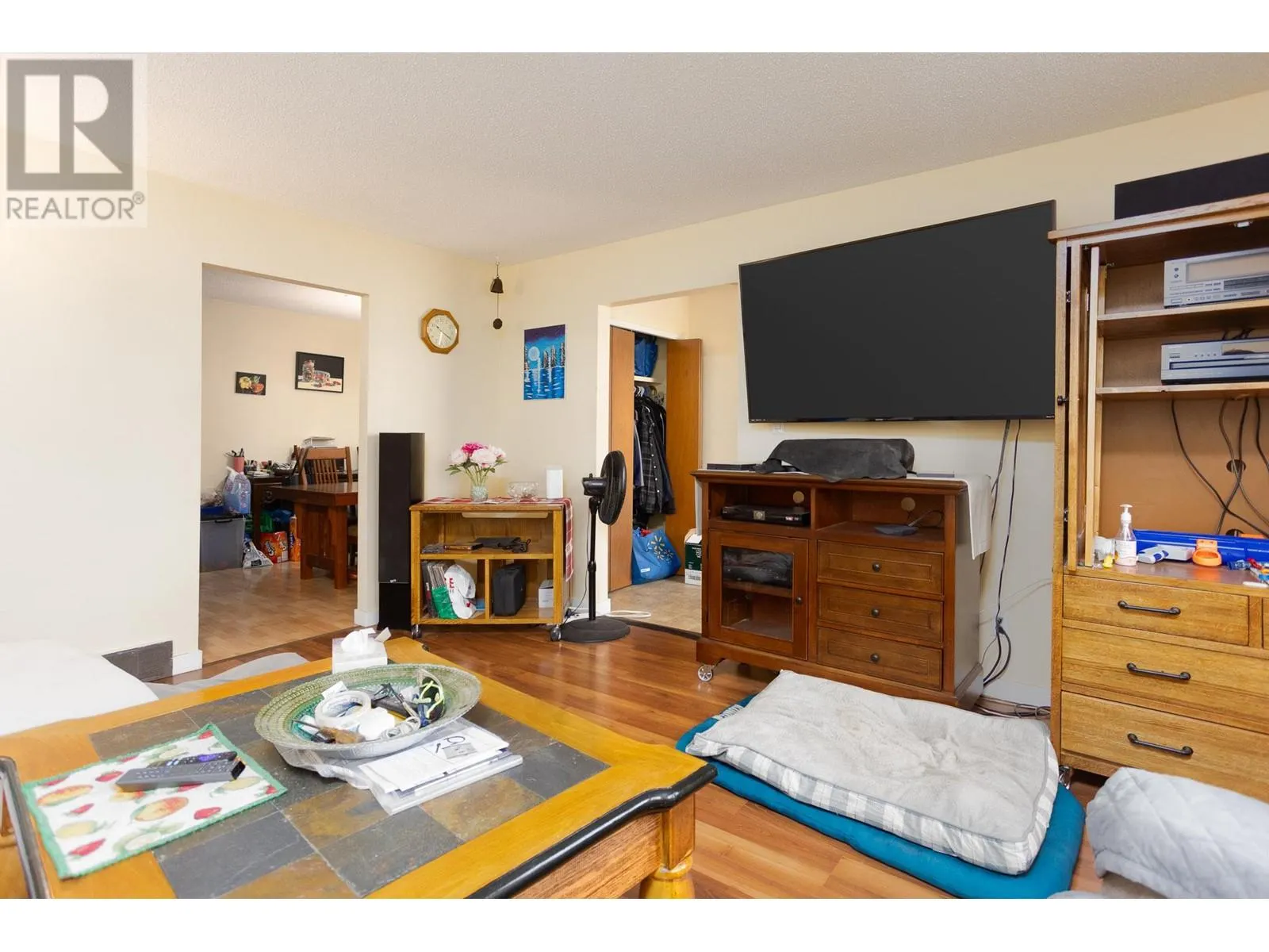 255 Holbrook Road W