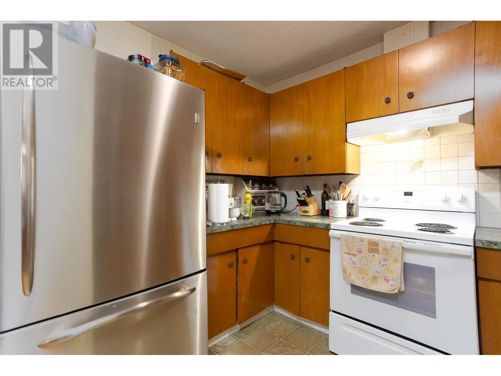 255 Holbrook Road W
