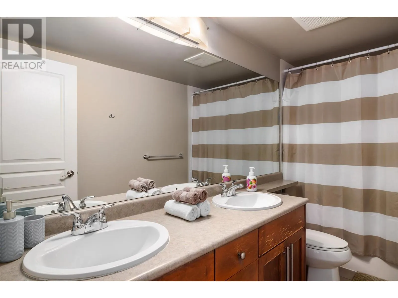 1093 Sunset Drive Unit# 105