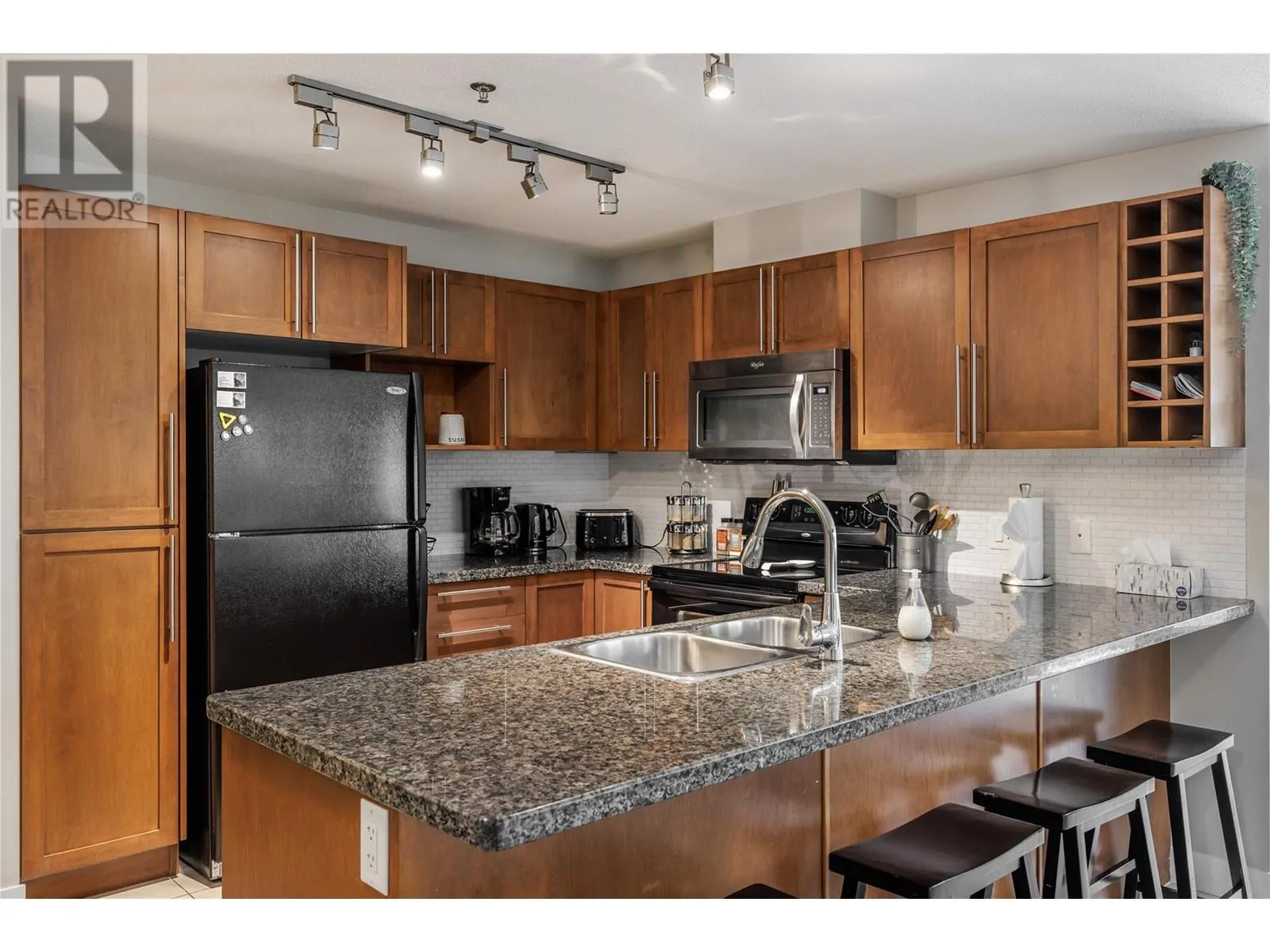 1093 Sunset Drive Unit# 105