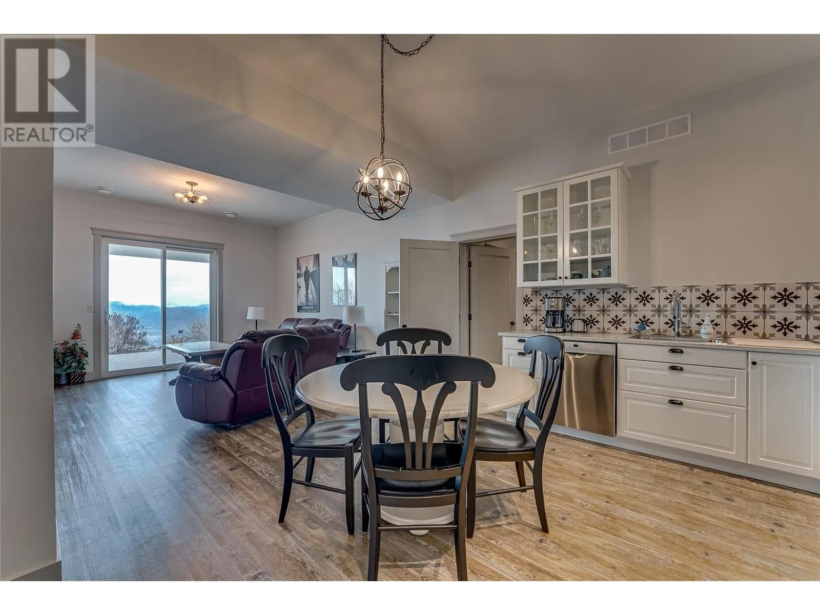 1548 Phoenix Drive