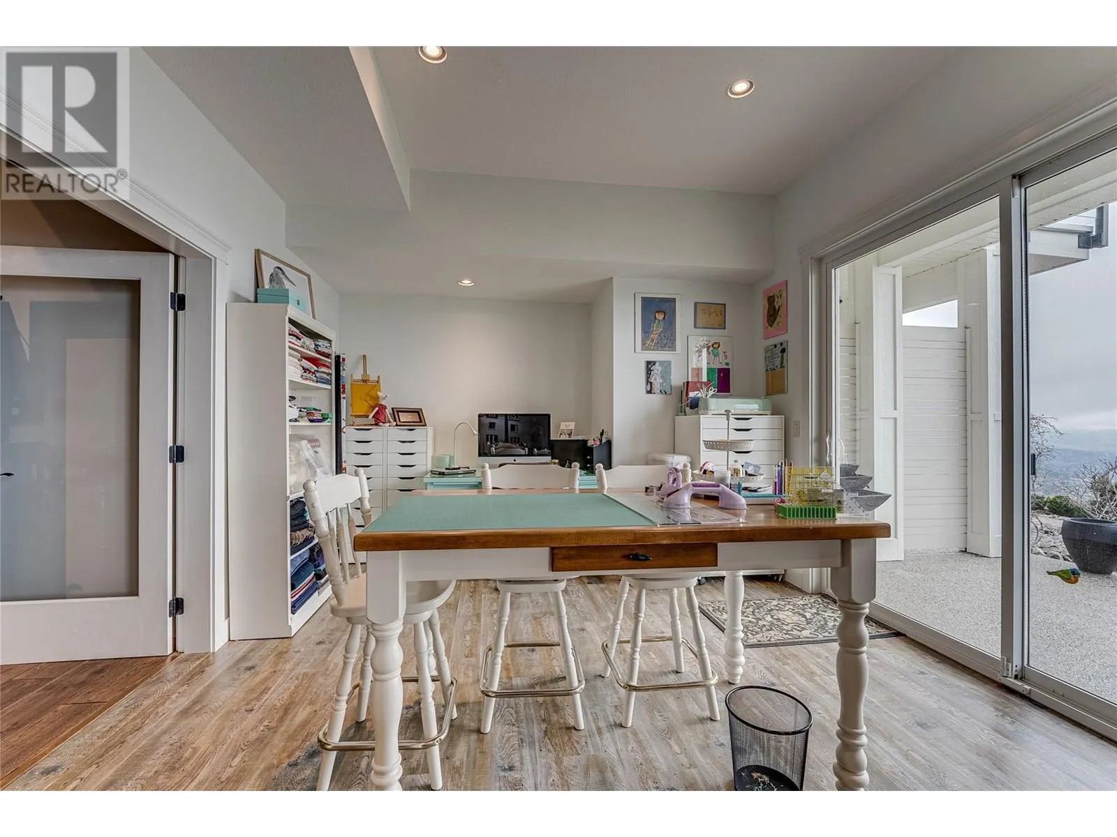 1548 Phoenix Drive