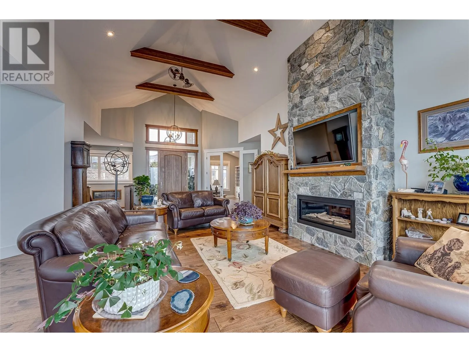 1548 Phoenix Drive