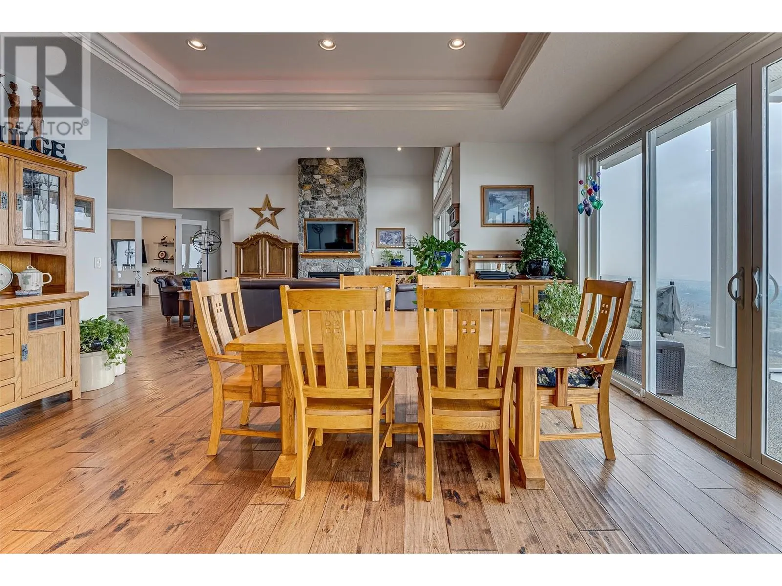 1548 Phoenix Drive