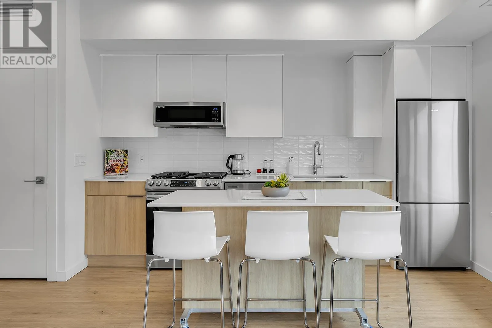 417 Cedar Avenue Unit# 201