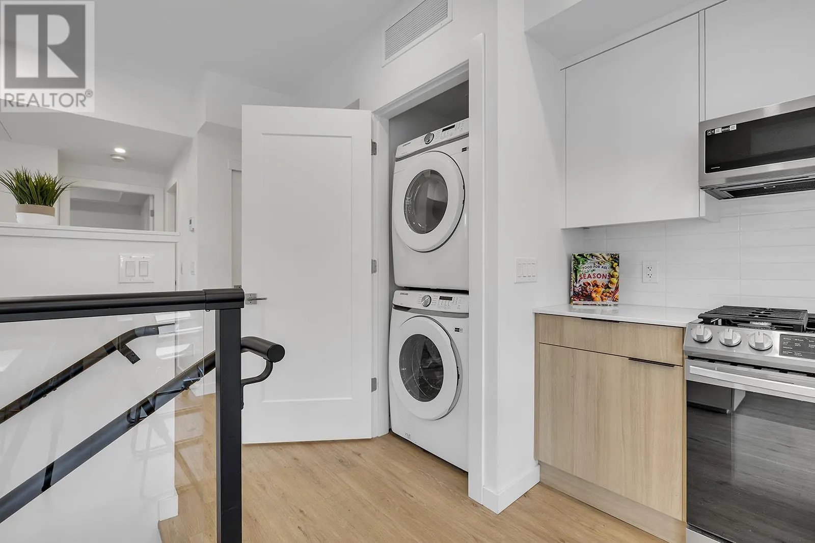 417 Cedar Avenue Unit# 201