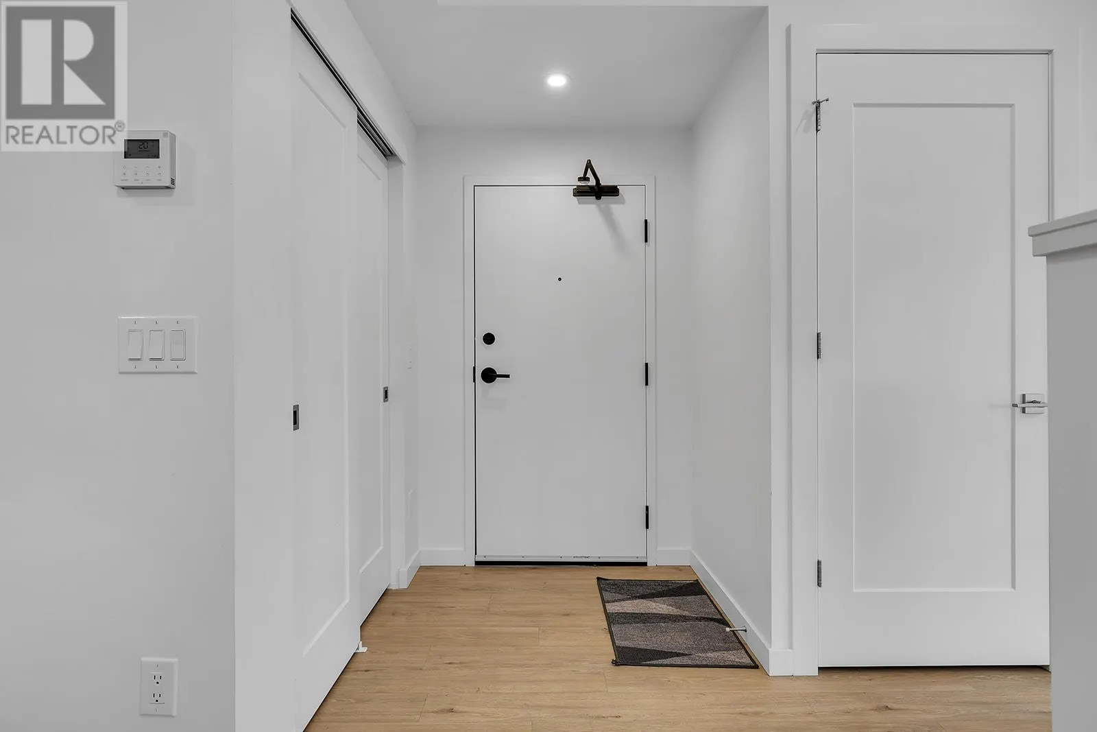 417 Cedar Avenue Unit# 201