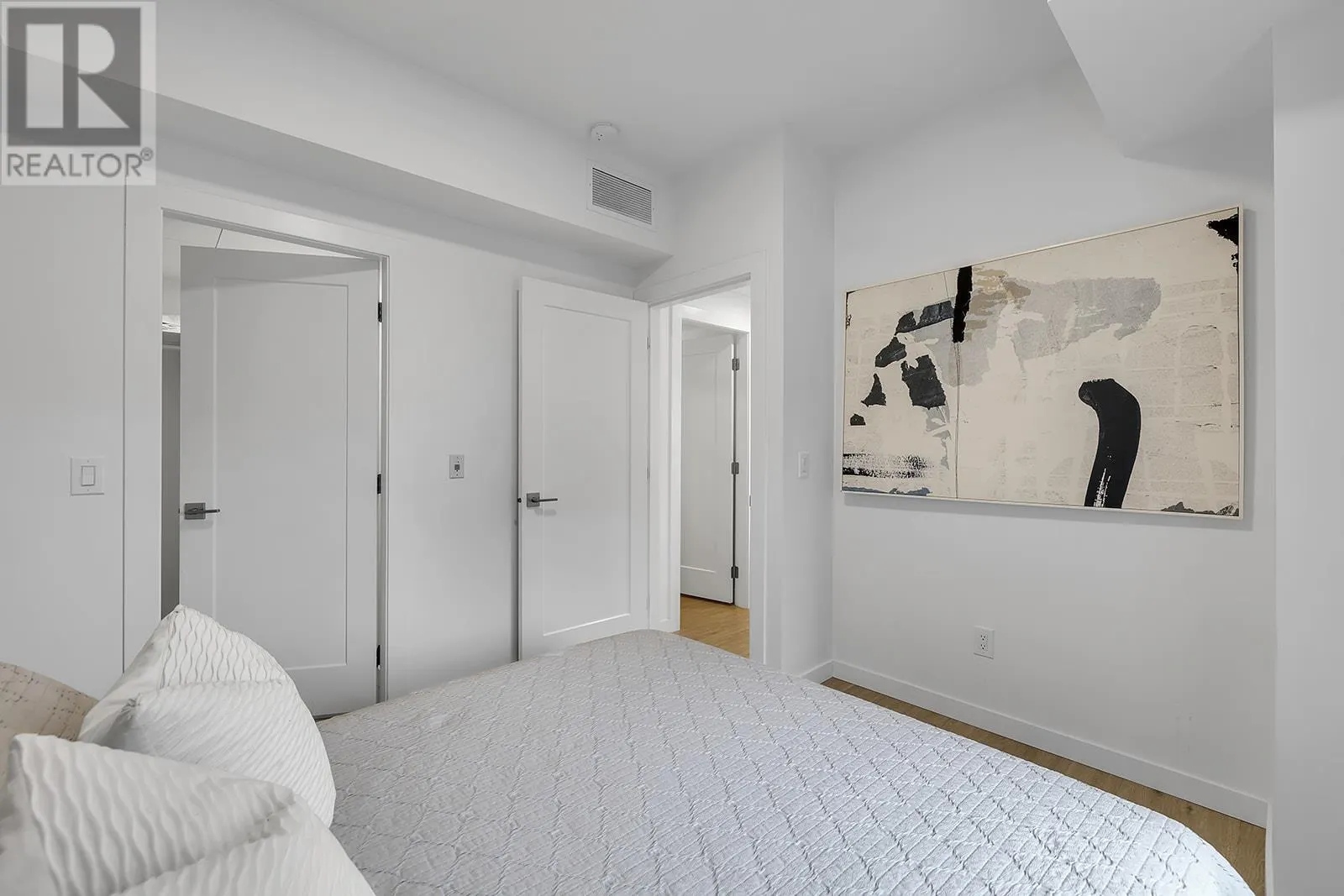 417 Cedar Avenue Unit# 201