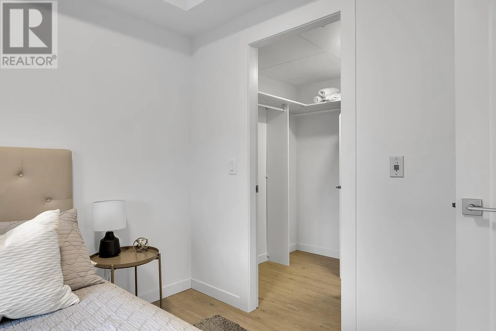 417 Cedar Avenue Unit# 201