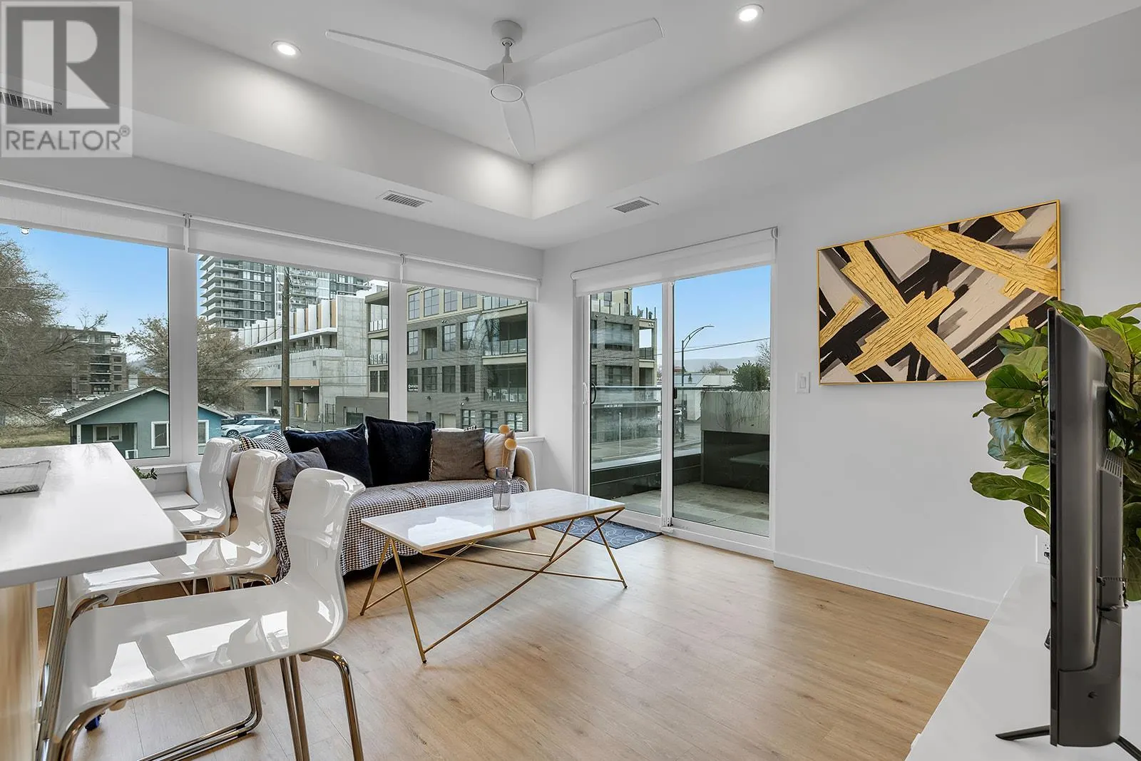 417 Cedar Avenue Unit# 201