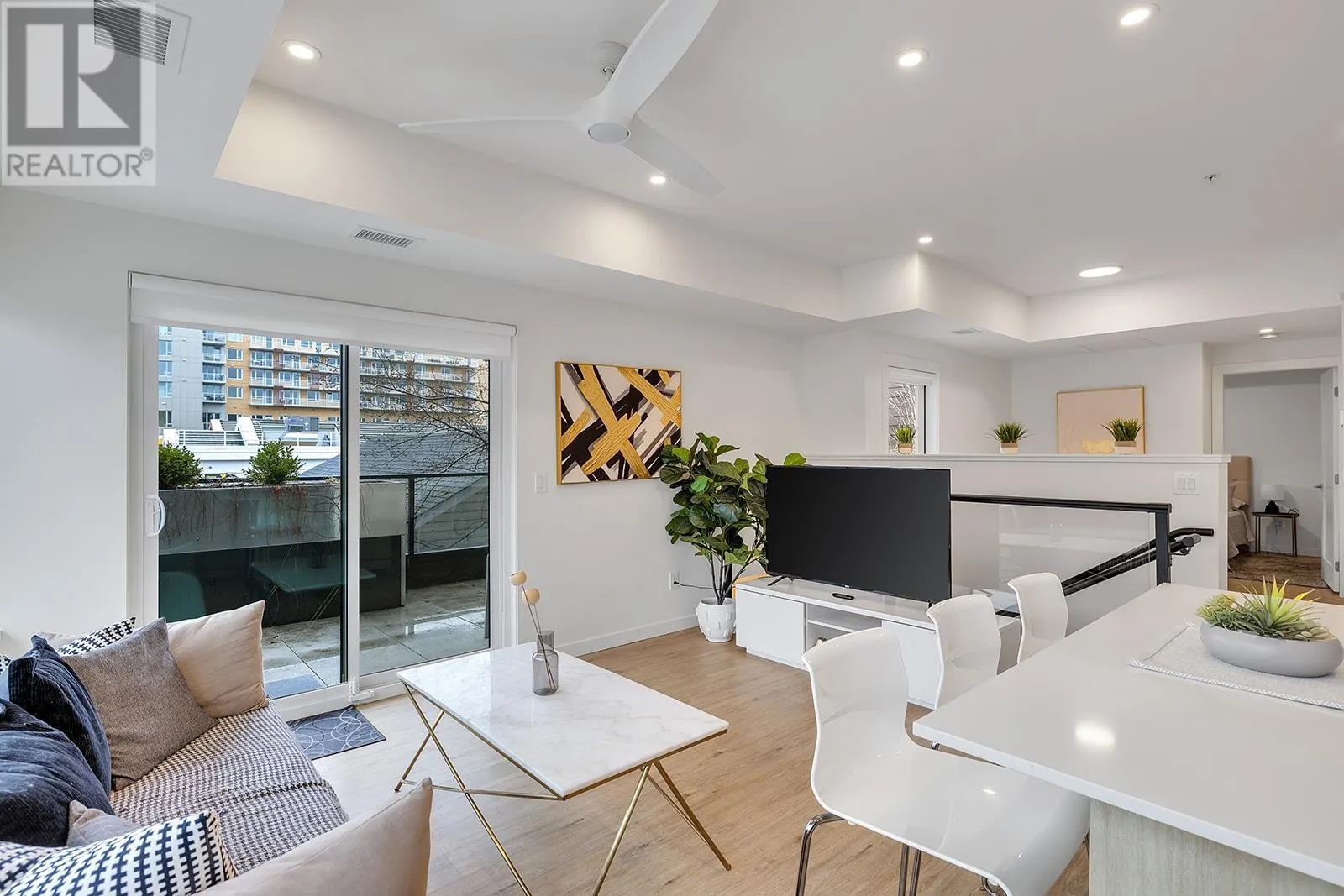 417 Cedar Avenue Unit# 201