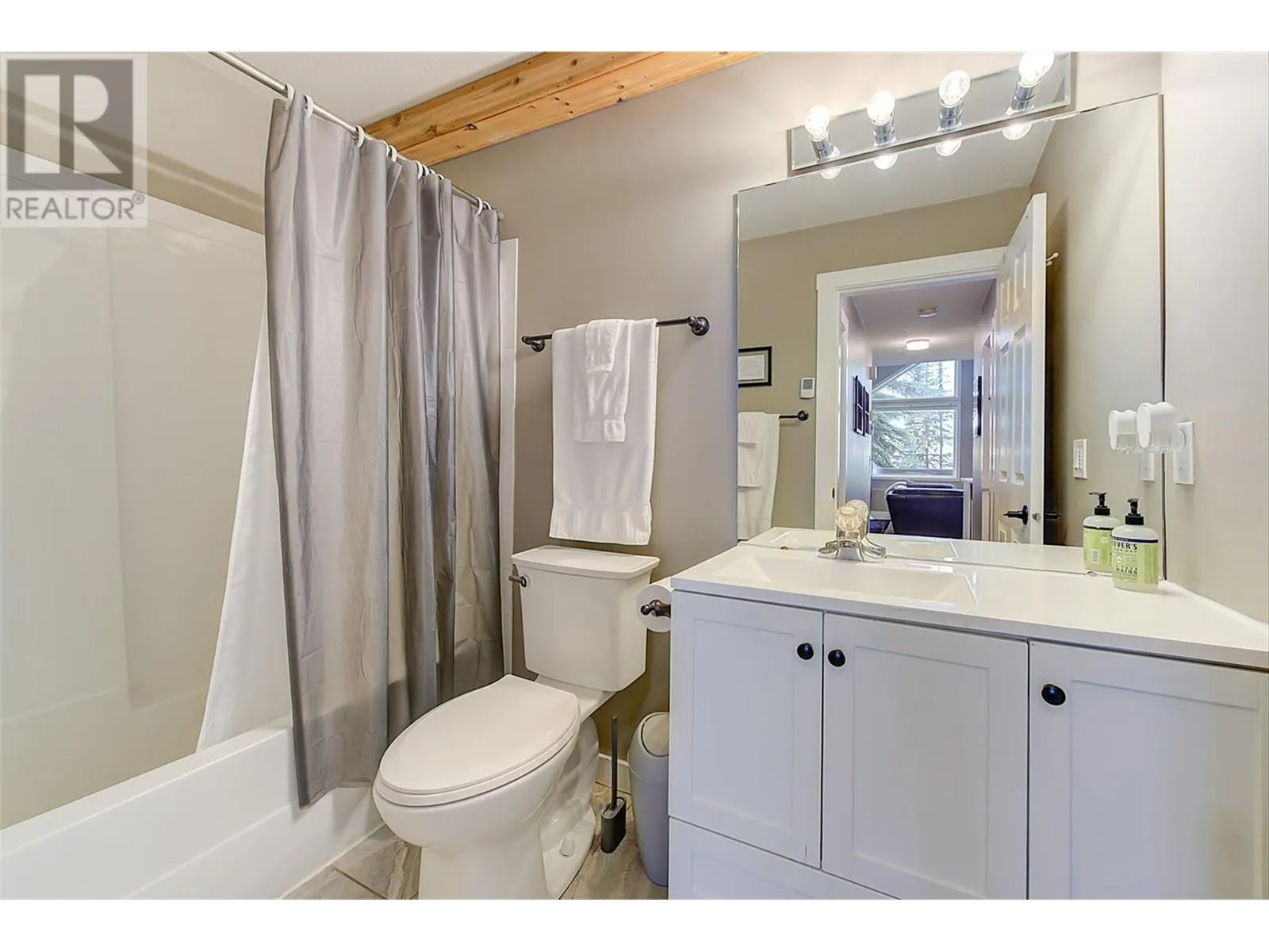 5977 Snow Pines Crescent Unit# 116D
