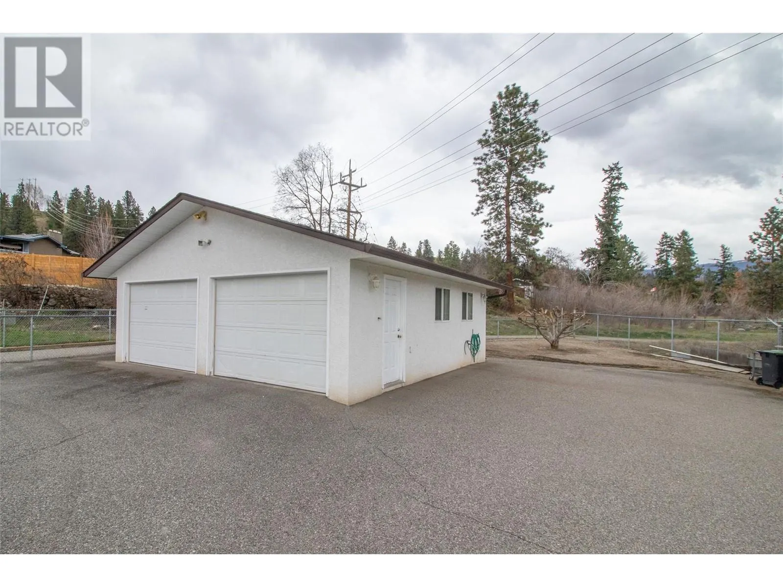 425 Burbank Court
