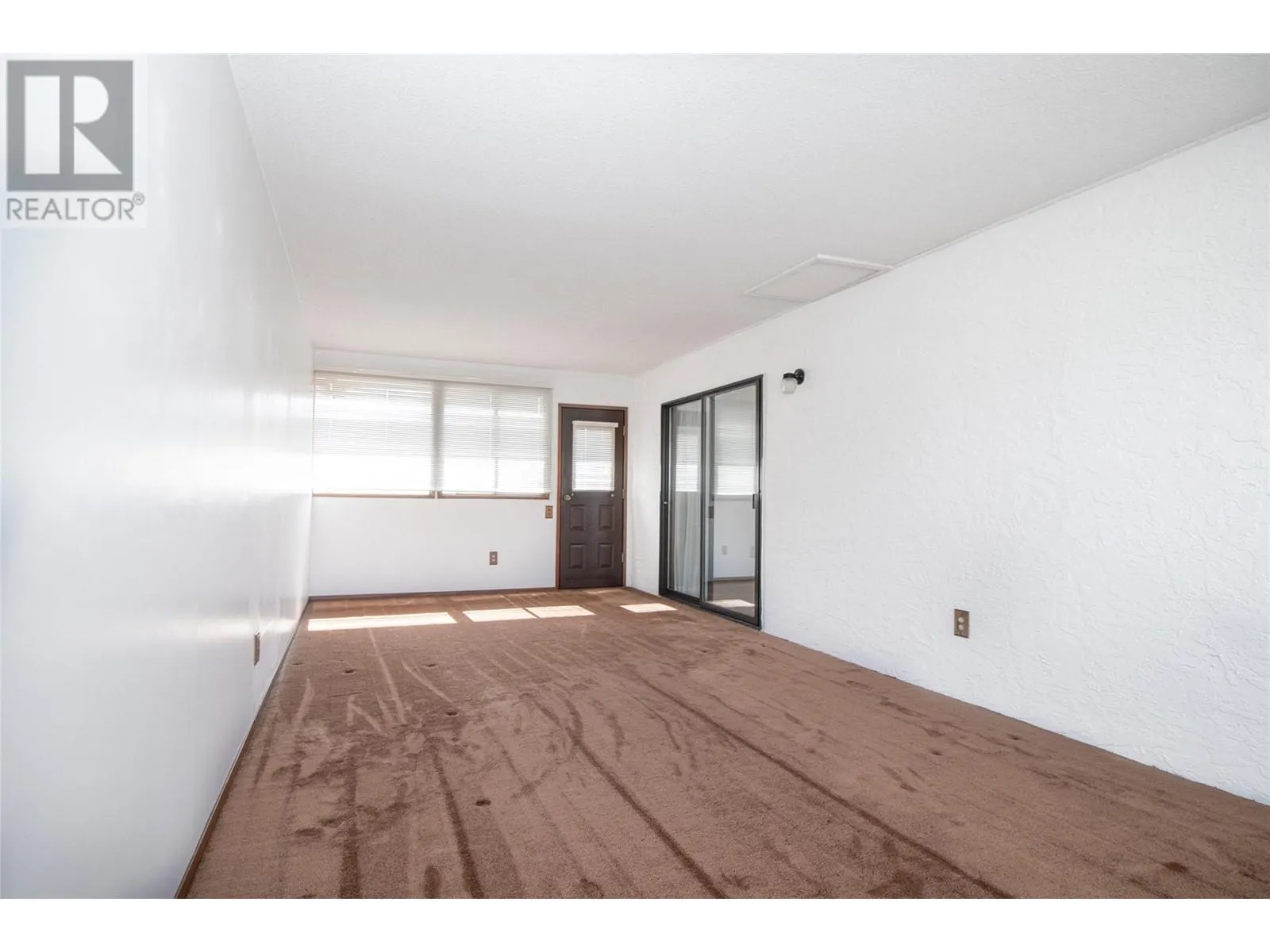 425 Burbank Court