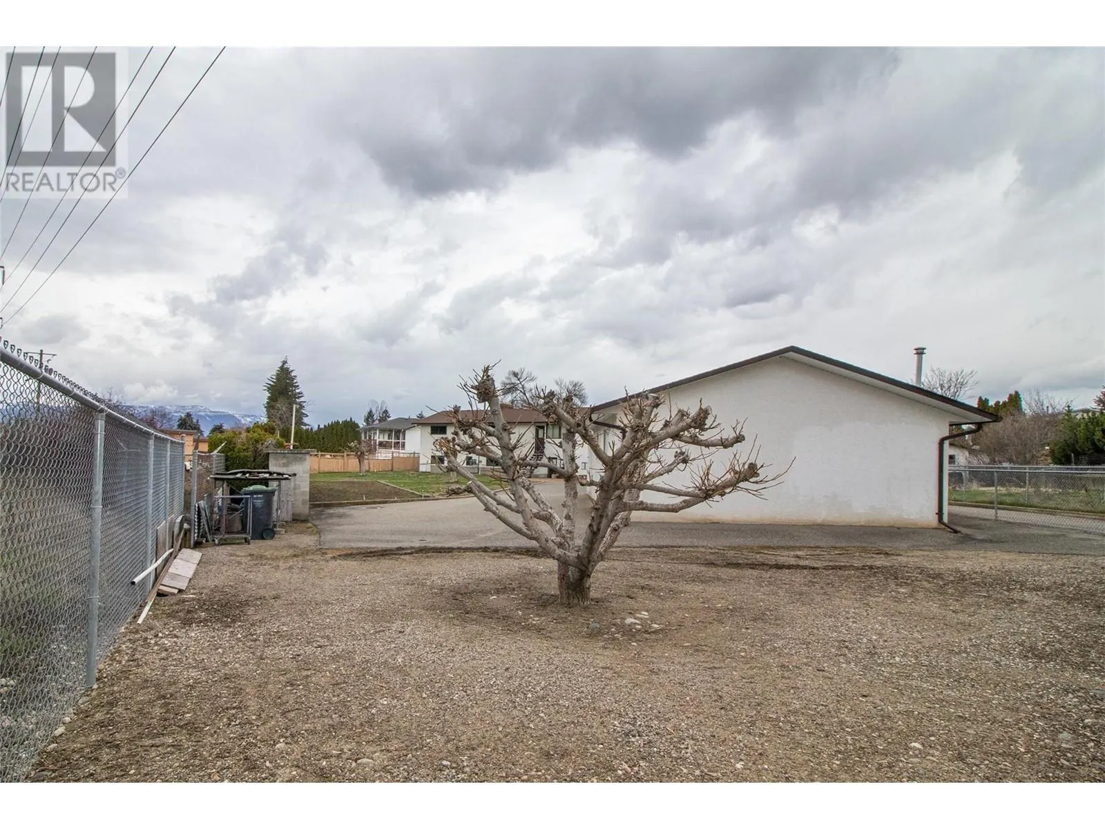 425 Burbank Court