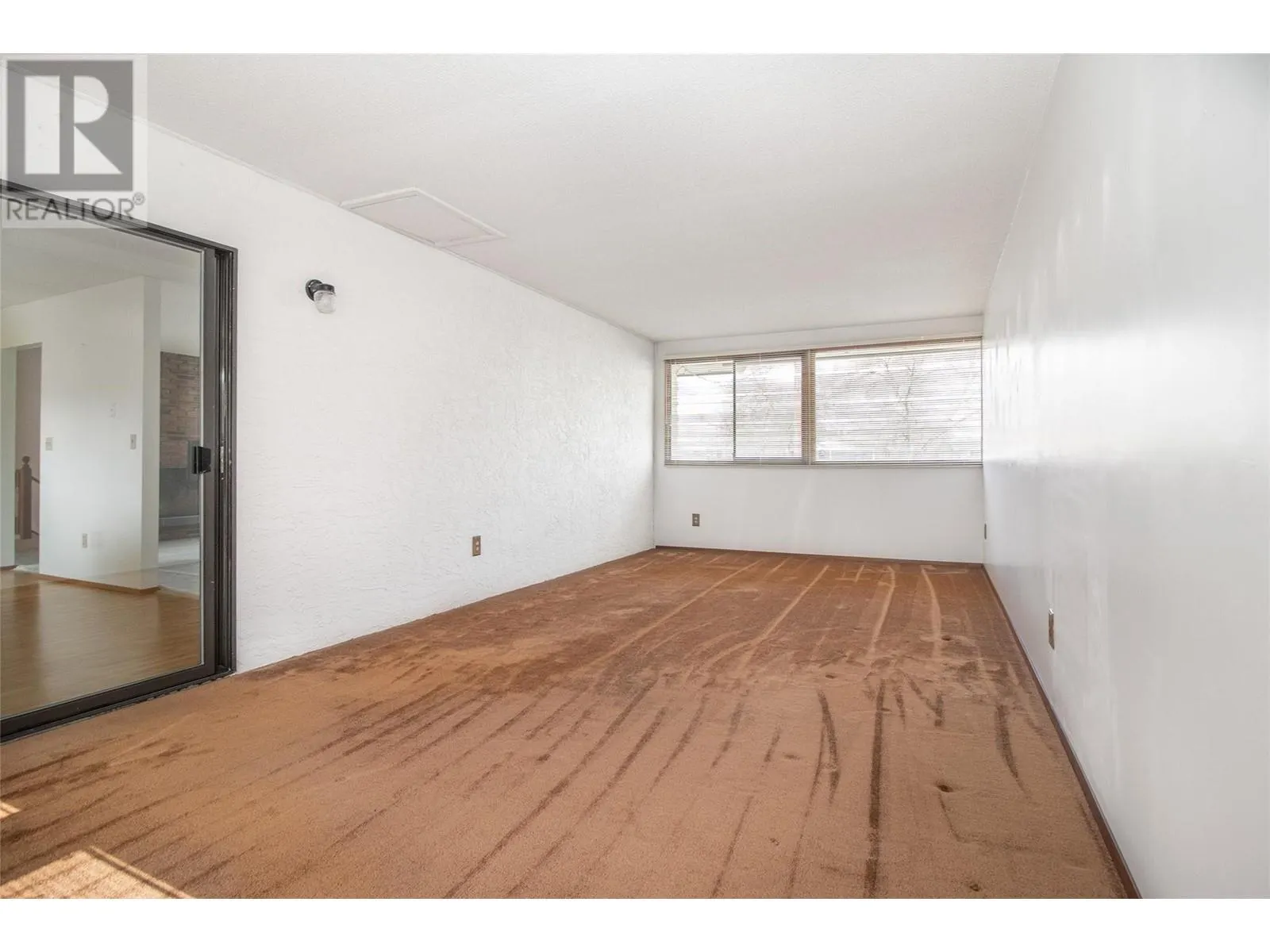 425 Burbank Court