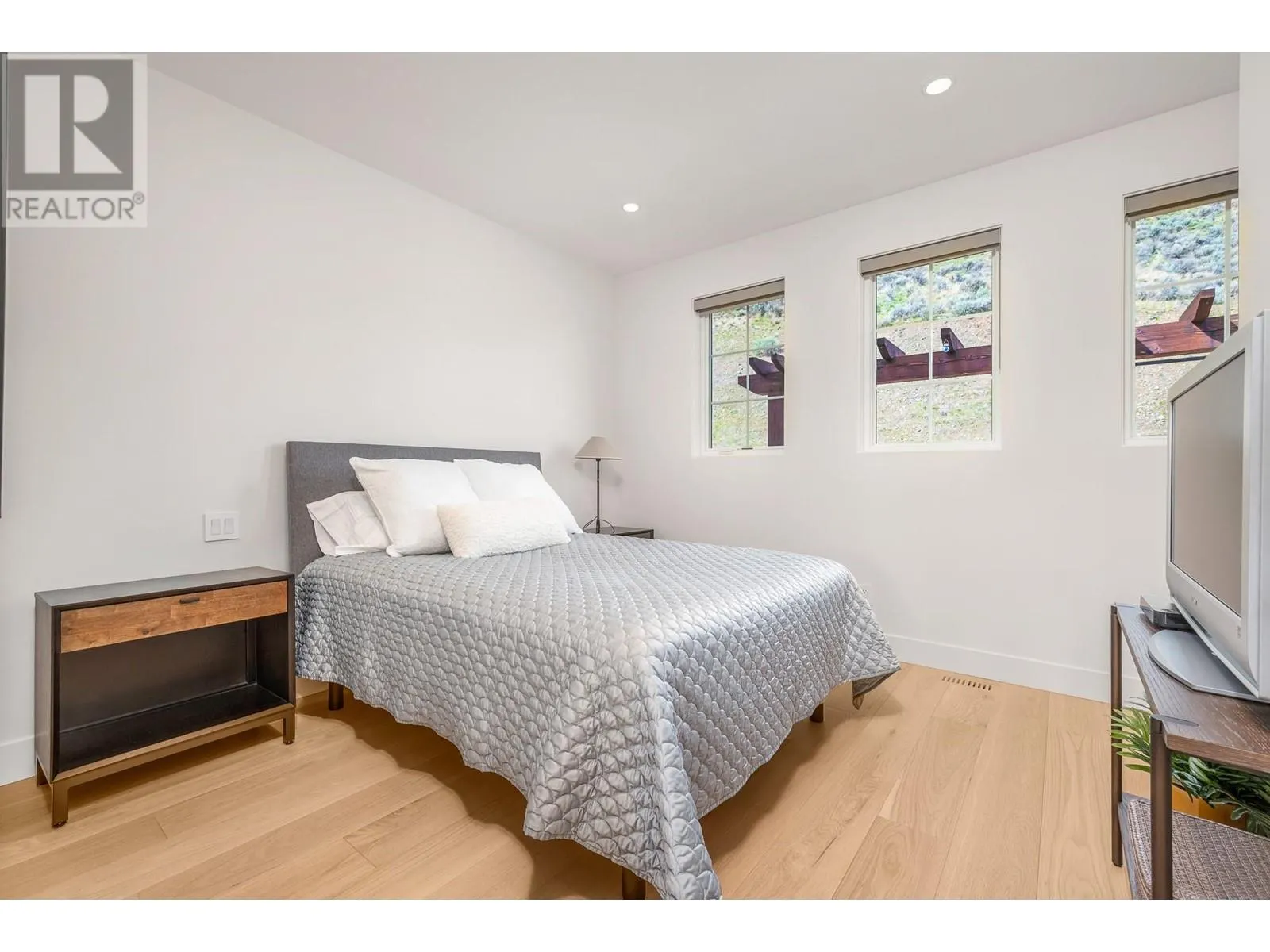 104 Silversage Lookout Court